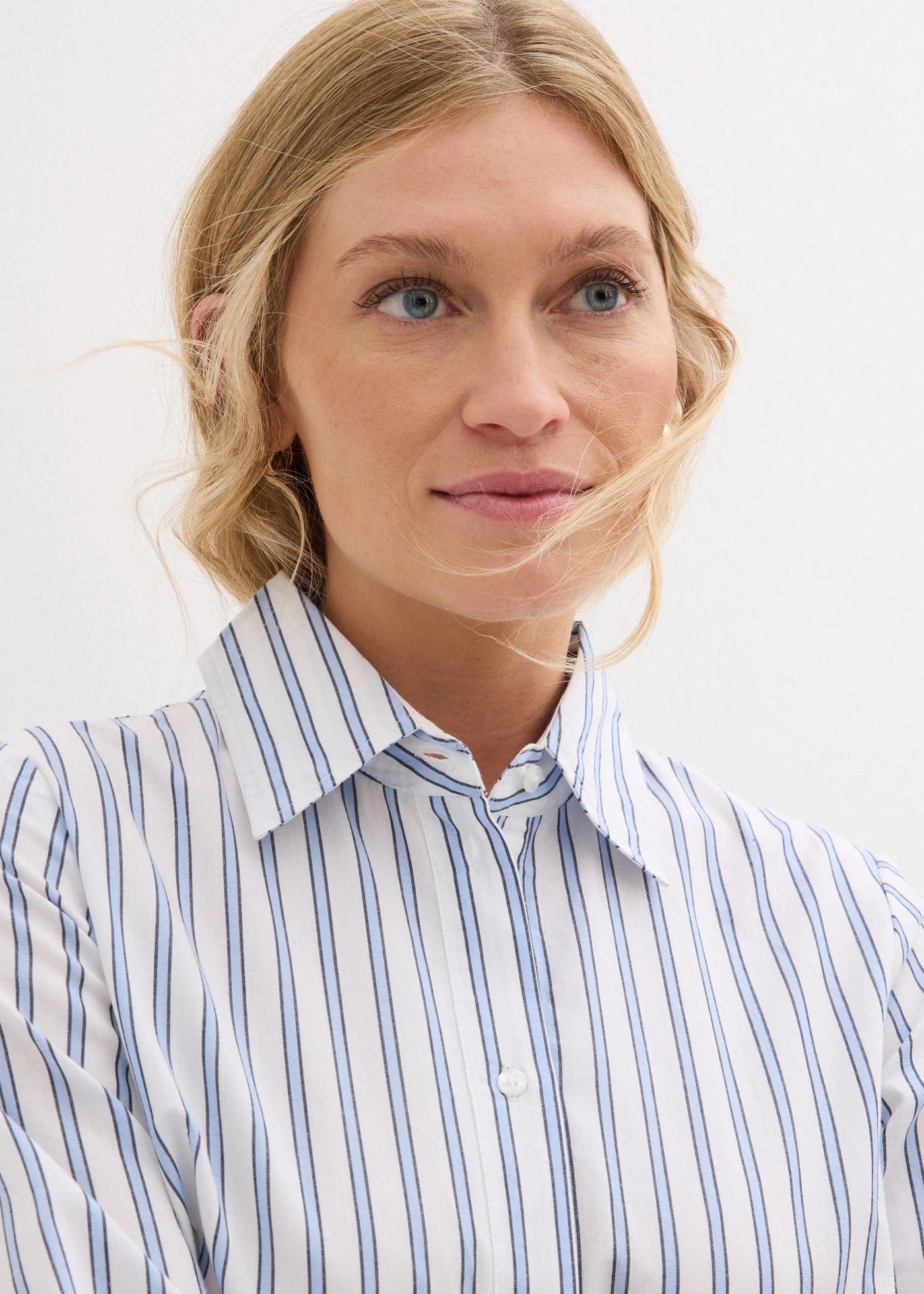 Šaty s košilovým límcem, z čisté bavlny • perlově modro-tmavě modro-bílá s proužky • bonprix obchod