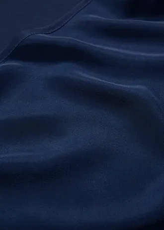 Triko s podílem hedvábí a tkanou vsadkou • tmavě modrá • bonprix obchod