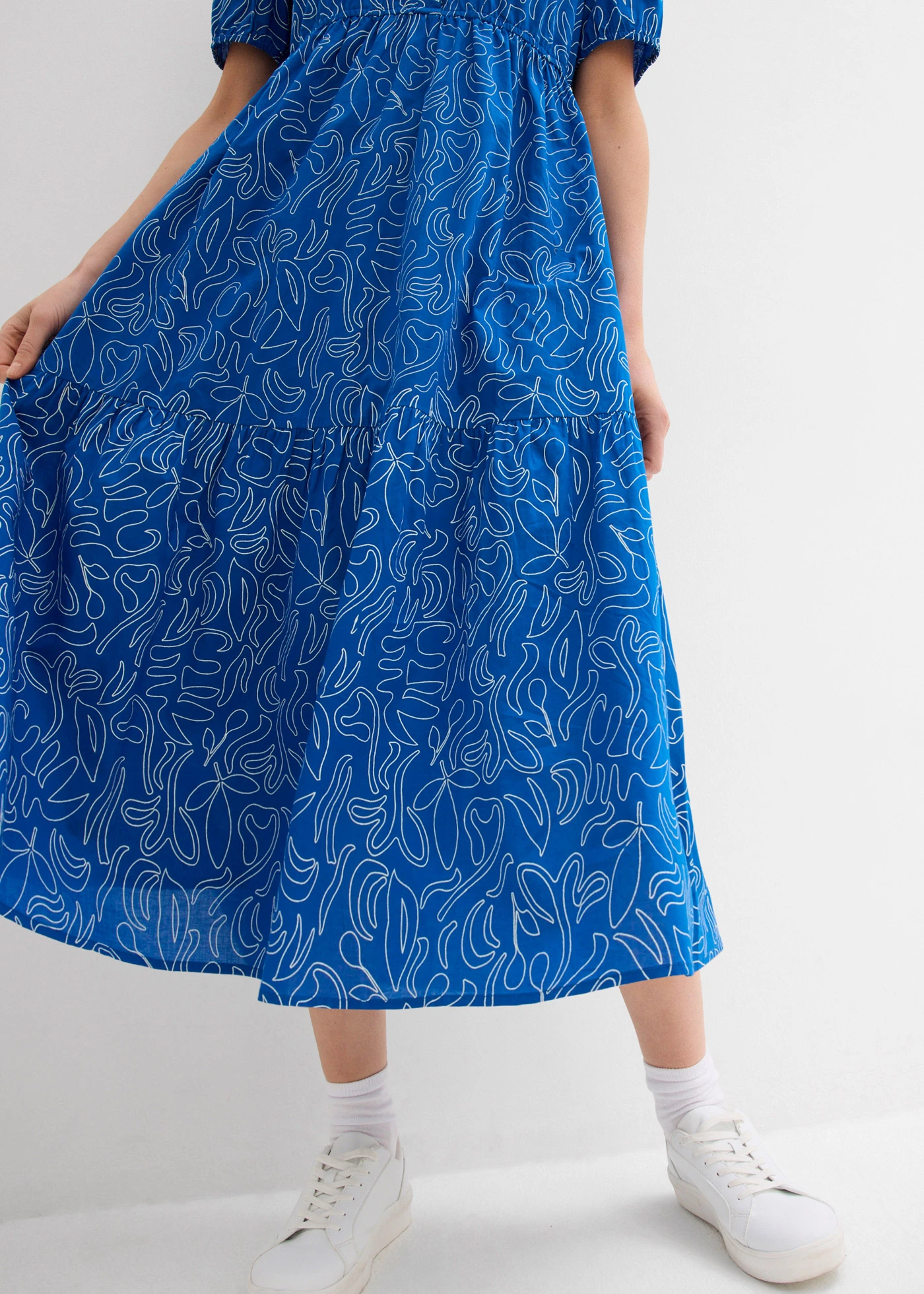 Široké midi šaty z čisté bavlny • arktická modro-přírodní bílá s potiskem • bonprix obchod