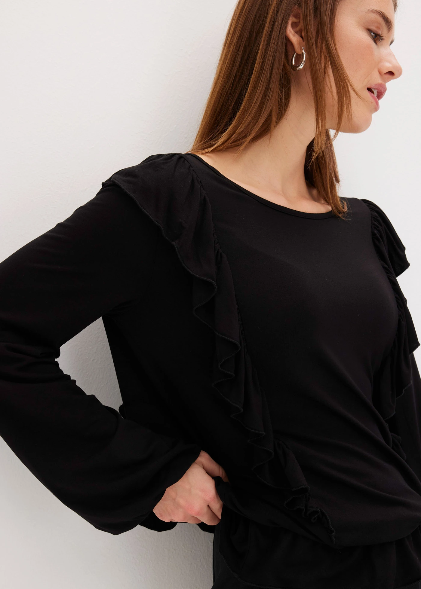 Shirt met volants • zwart • bonprix online shop