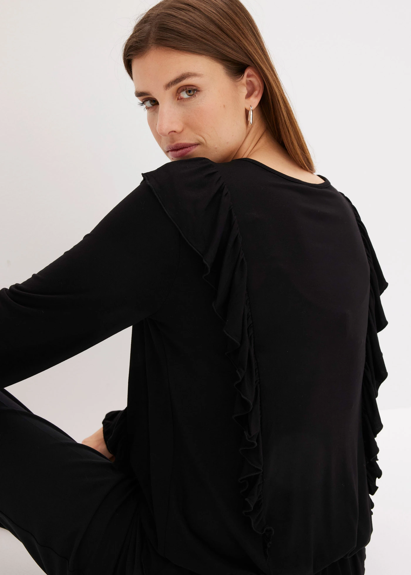 Shirt met volants • zwart • bonprix online shop