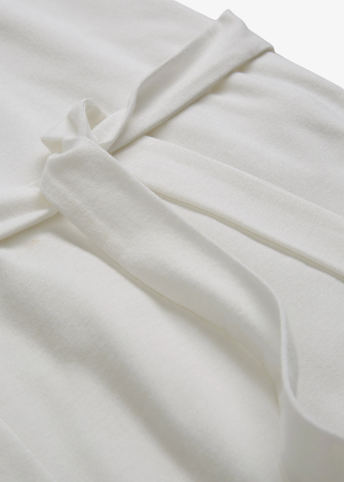 T-shirt doux en viscose extensible • ecru • Boutique bonprix