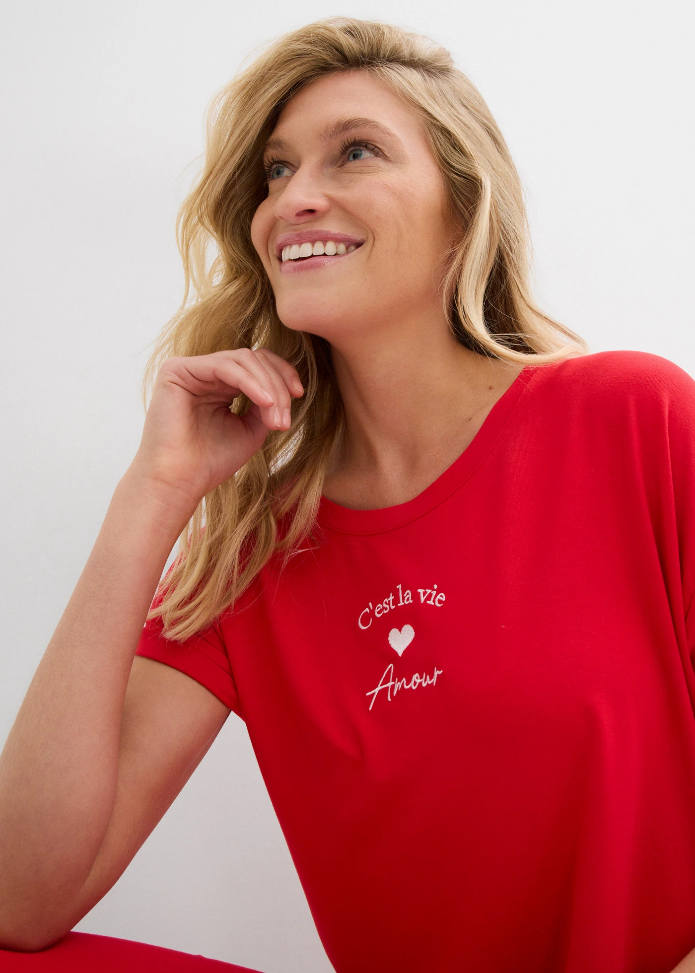 Jersey jurk met borduursel in een vicose-elastanmix • tomatenrood • bonprix online shop