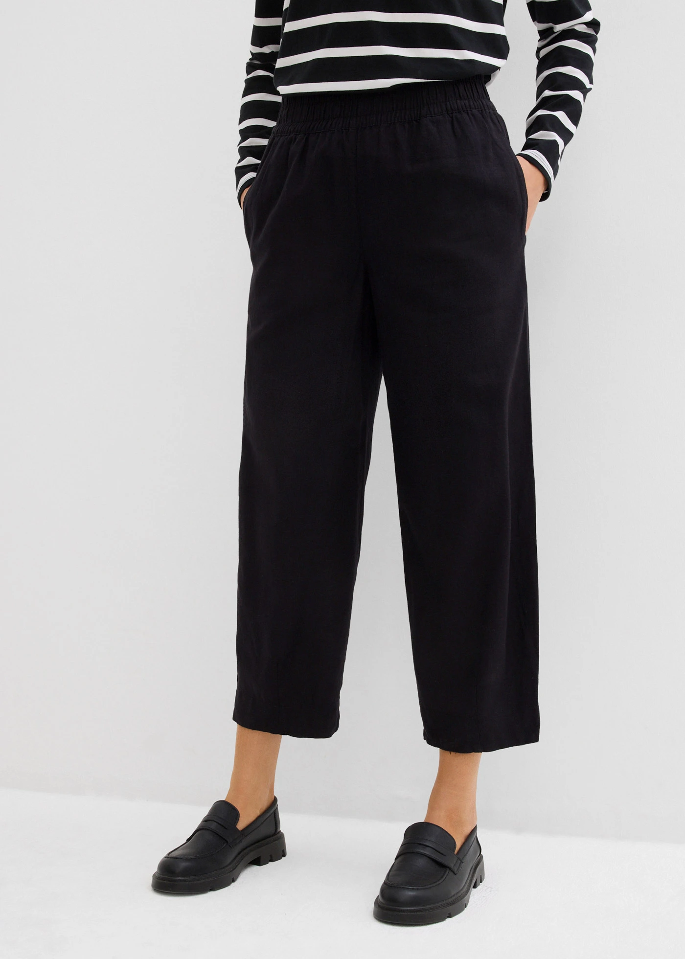 Pantaloni cu talie elastică, lungime 7/8, cu in • negru • magazin bonprix