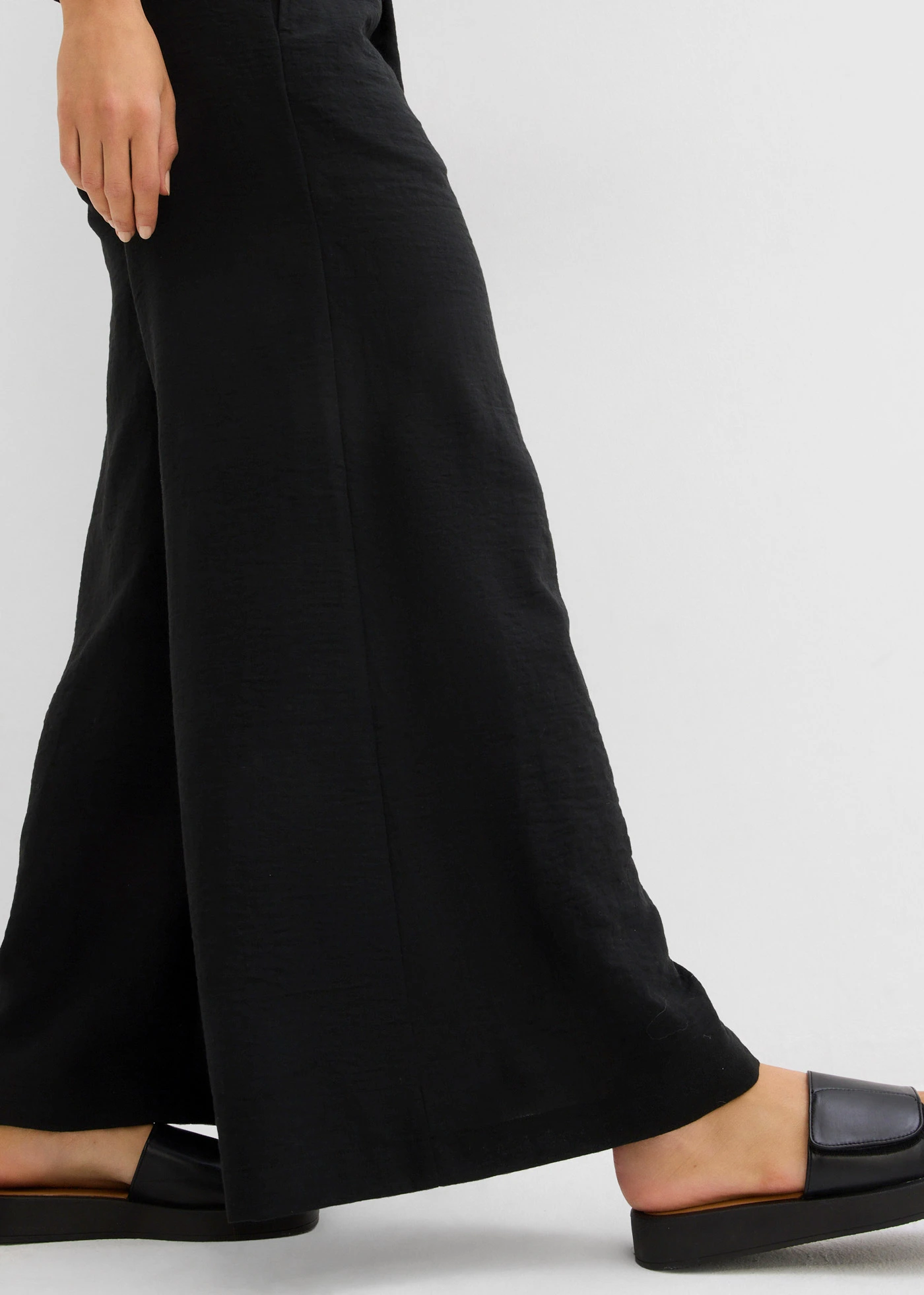 Palazzo broek met plooien • zwart • bonprix online shop