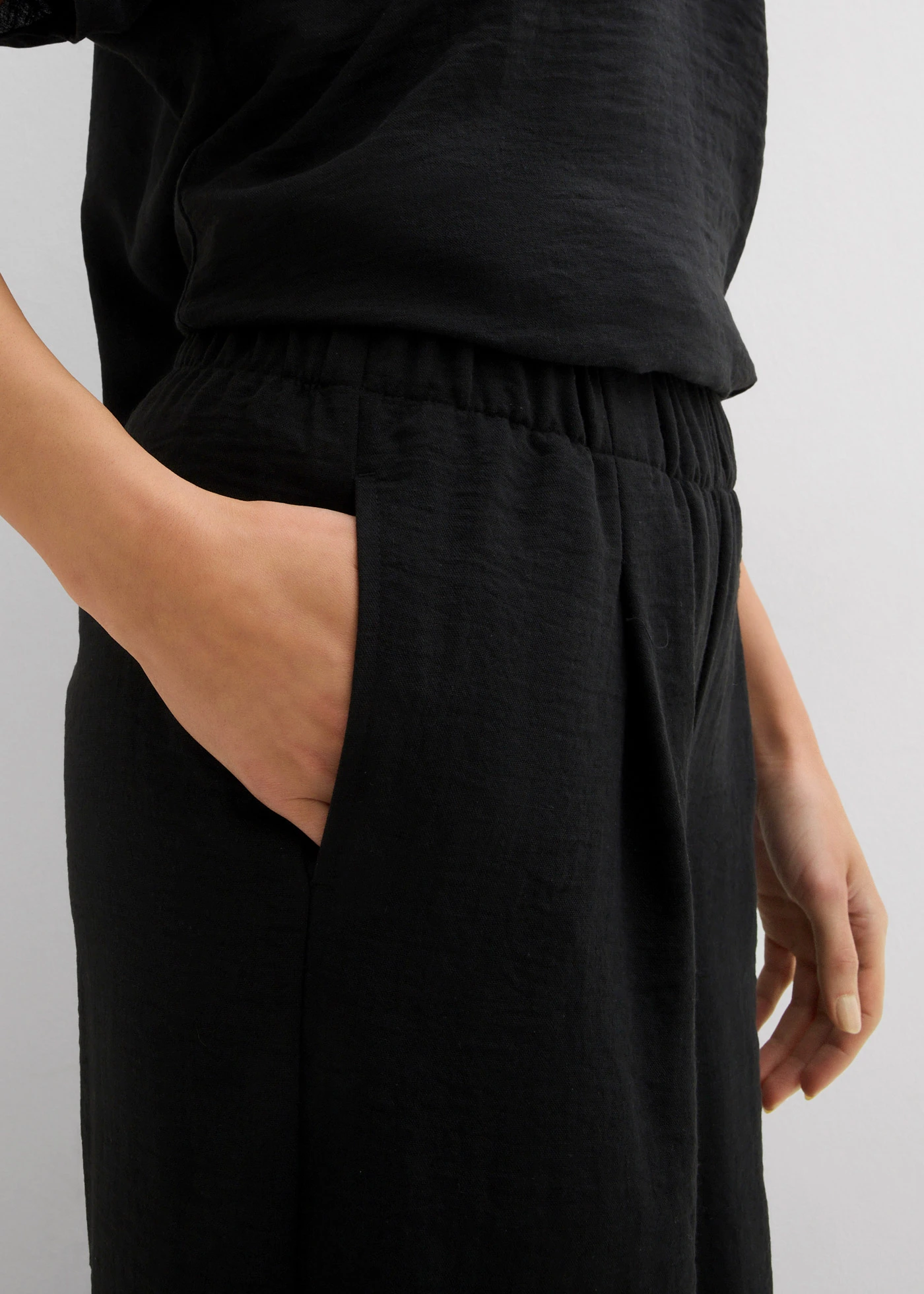 Palazzo broek met plooien • zwart • bonprix online shop