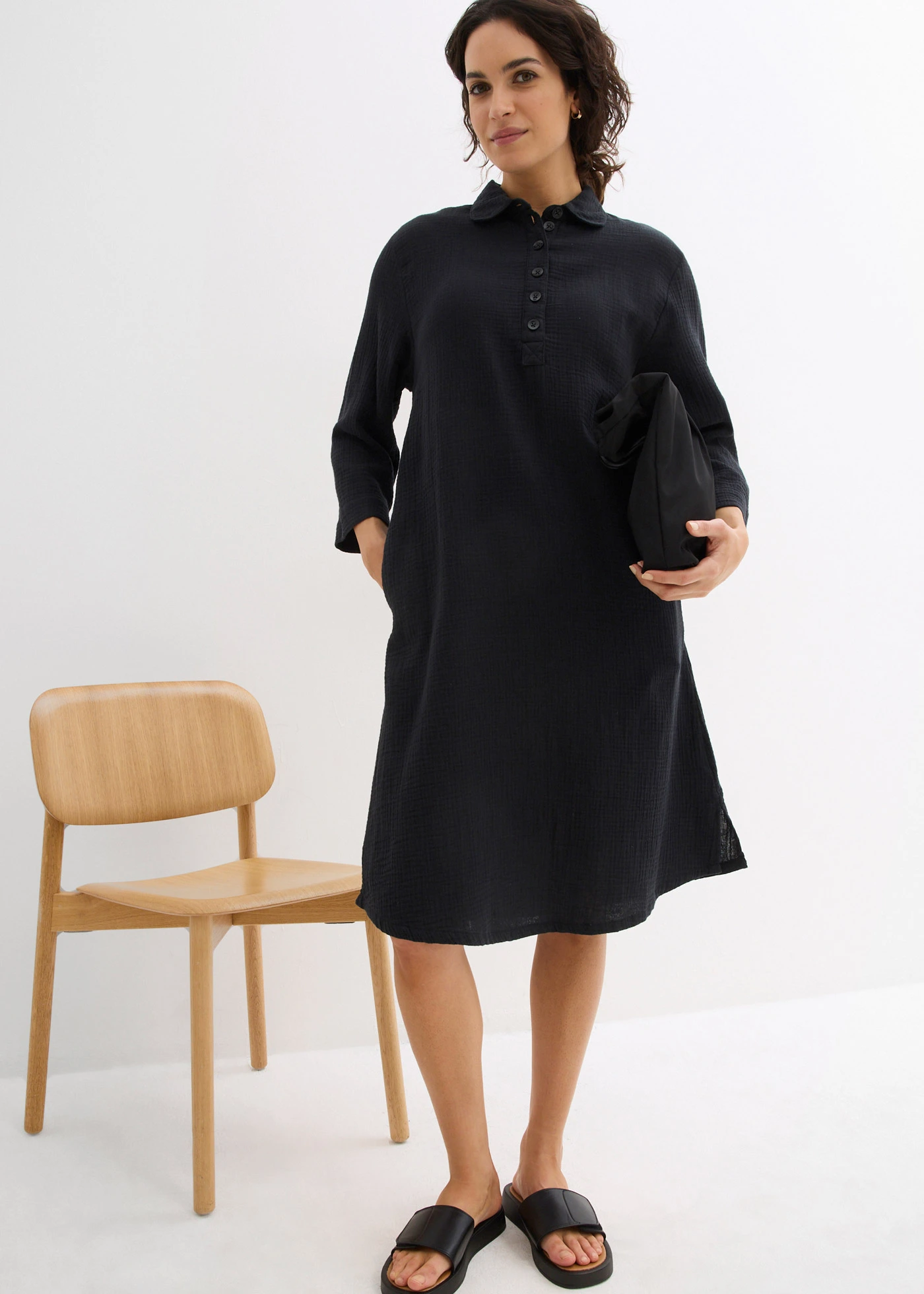 Rochie tip cămașă din muselină • negru • magazin bonprix