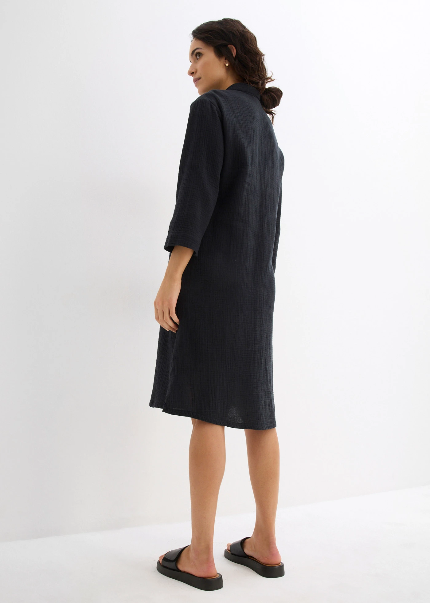 Rochie tip cămașă din muselină • negru • magazin bonprix