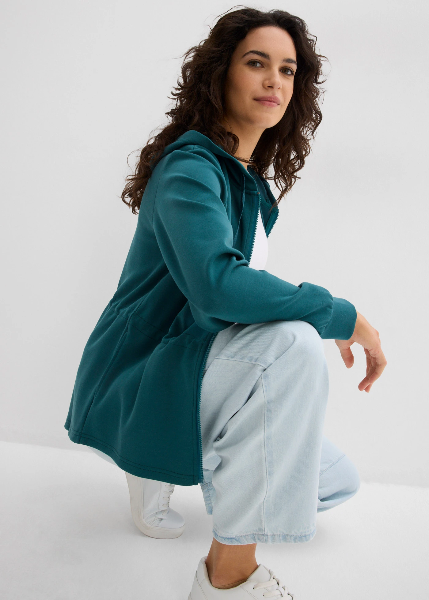 Sweatvest met capuchon en elastiek • pepergroen • bonprix online shop