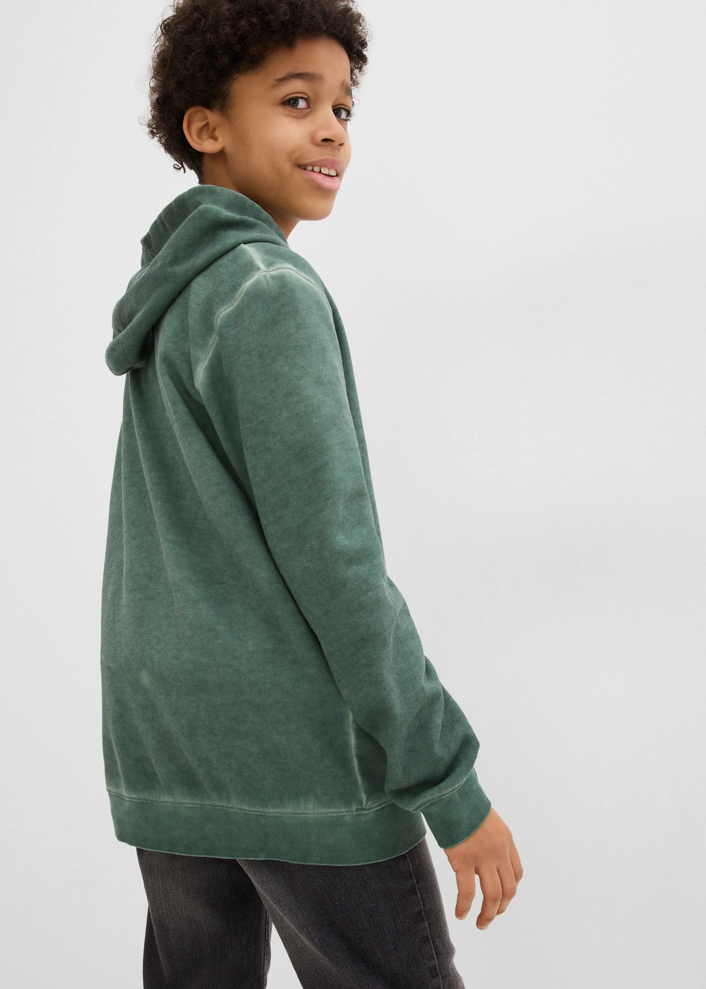 Hoodie van een zachte katoenmix • schaduwgroen • bonprix online shop