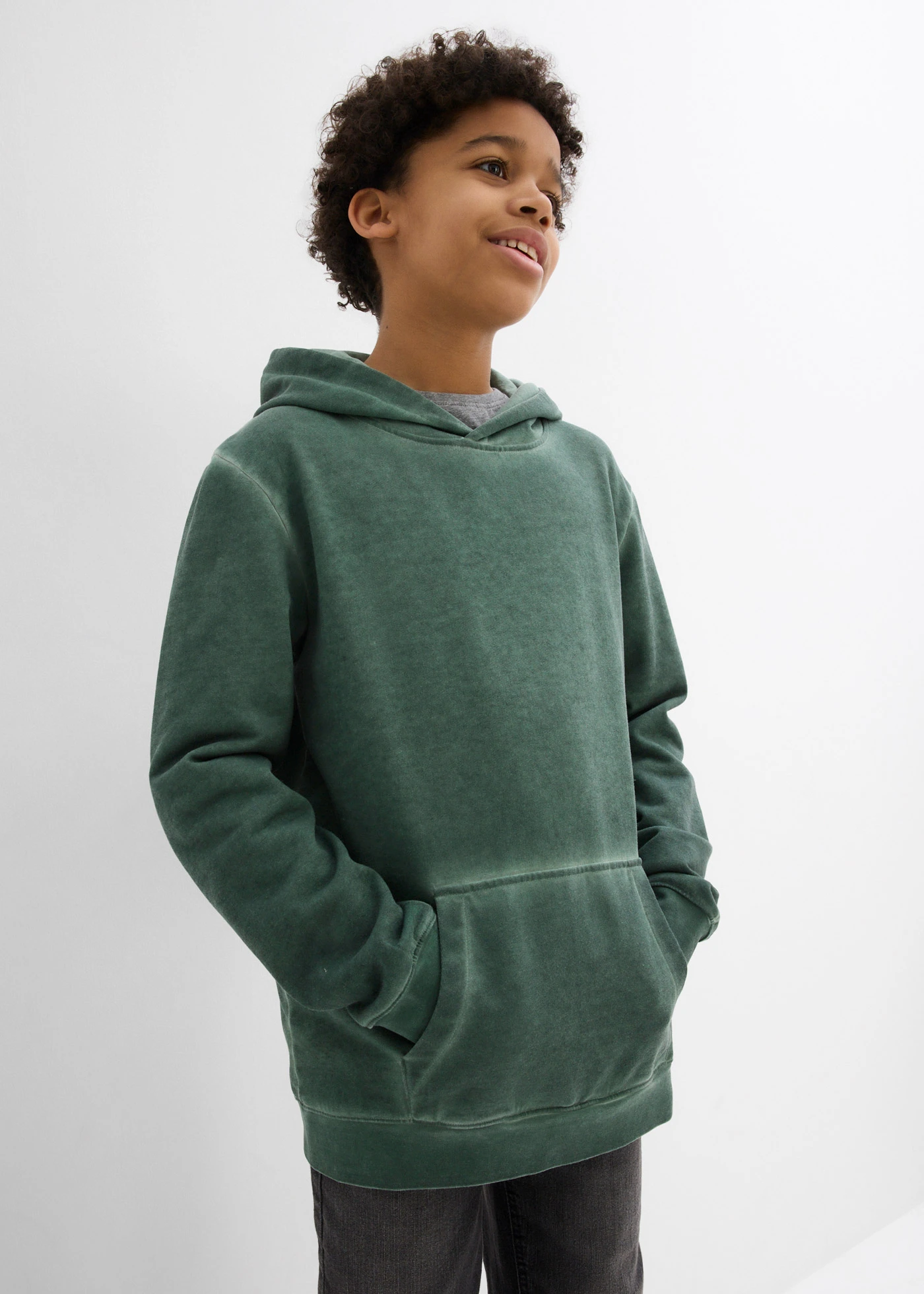 Hoodie van een zachte katoenmix • schaduwgroen • bonprix online shop