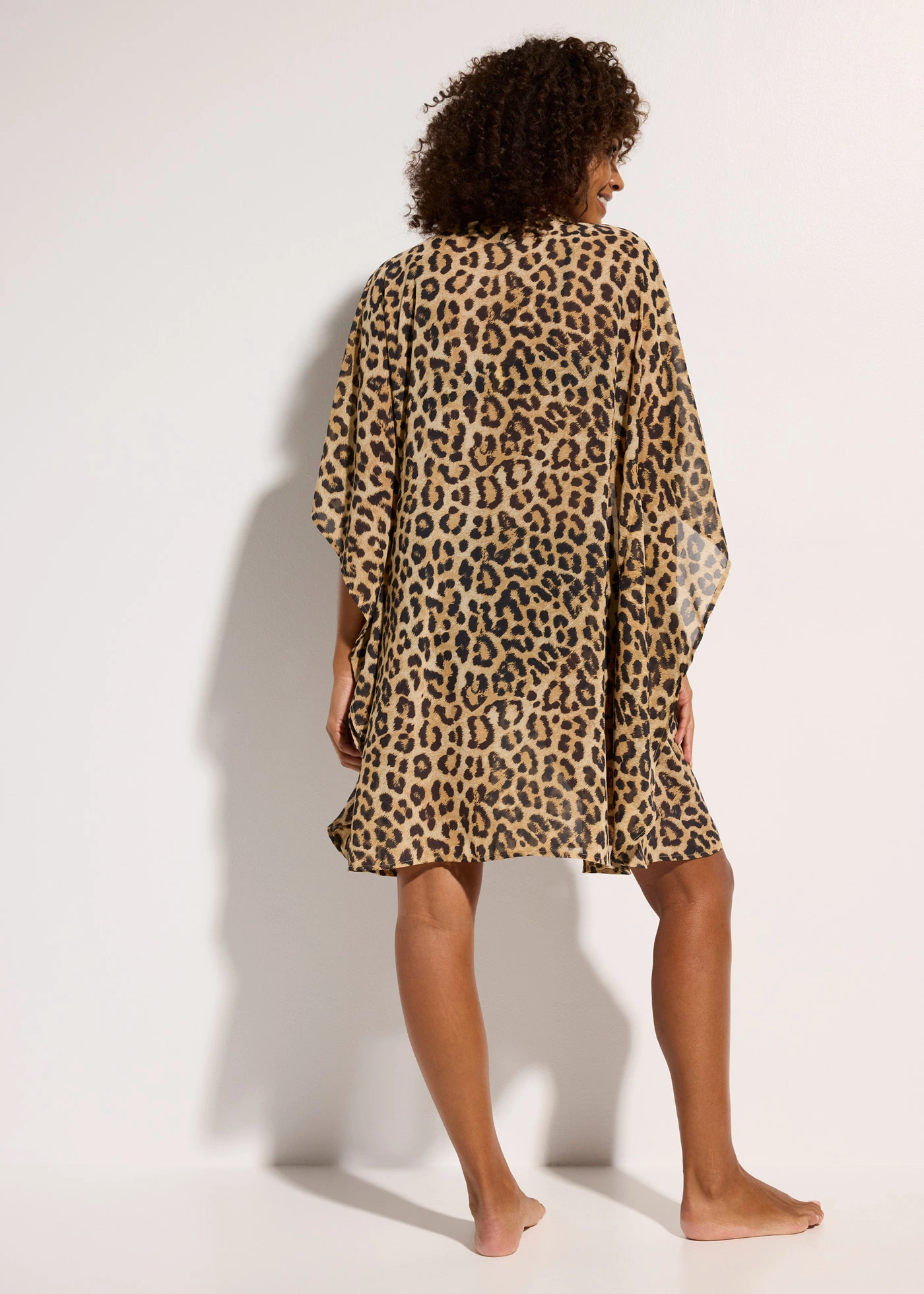 Rochie-tunică de plajă din șifon vaporos • gri-bej cu imprimeu leo • magazin bonprix