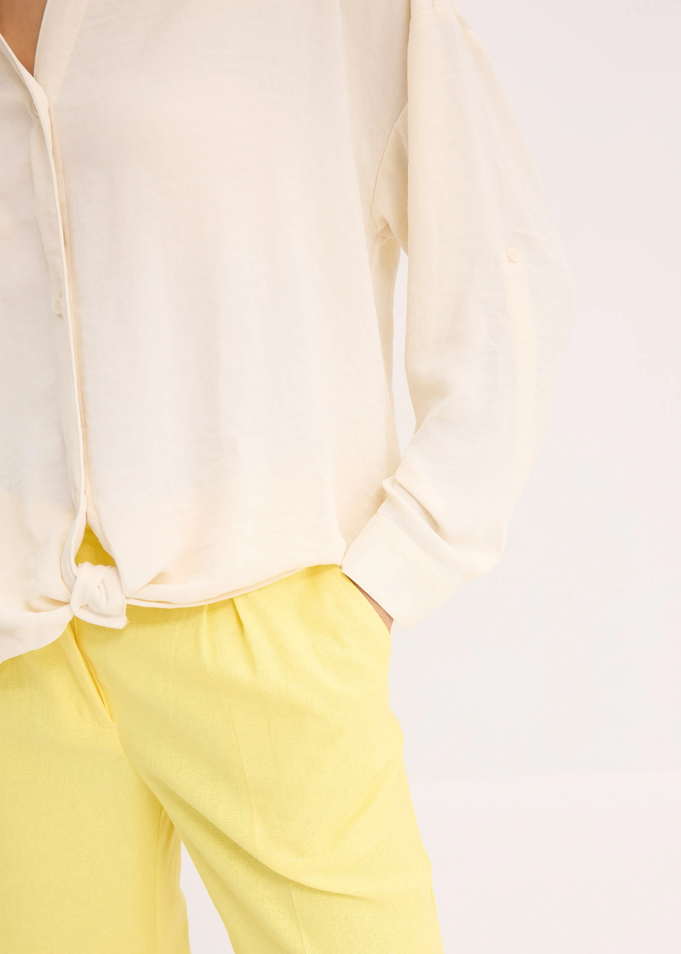 Bluzka z lekkiej krepy • naturalny beżowy • sklep bonprix