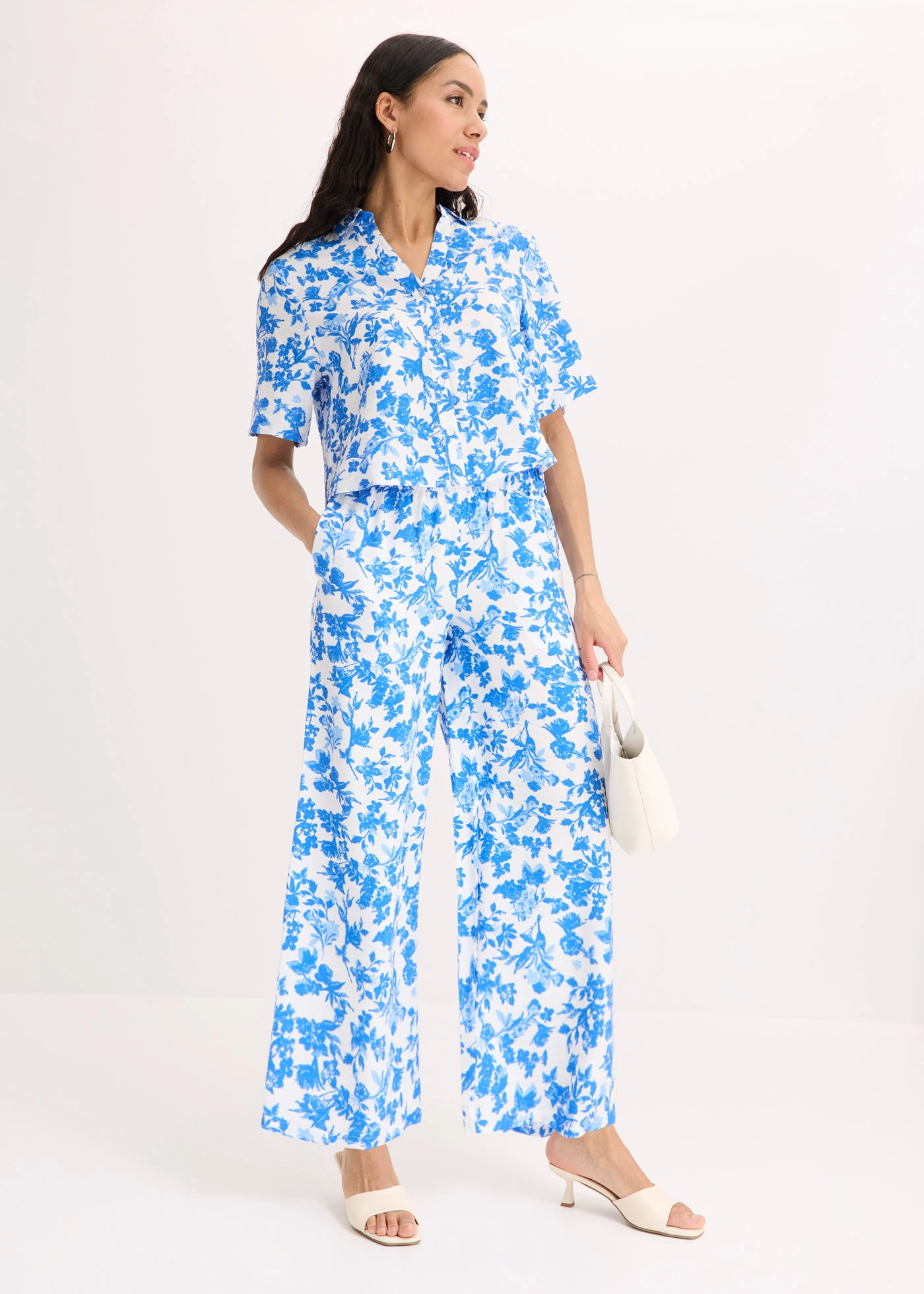 Halenka s krátkým rukávem, z měkké viskózové směsi • bílá s potiskem • bonprix obchod