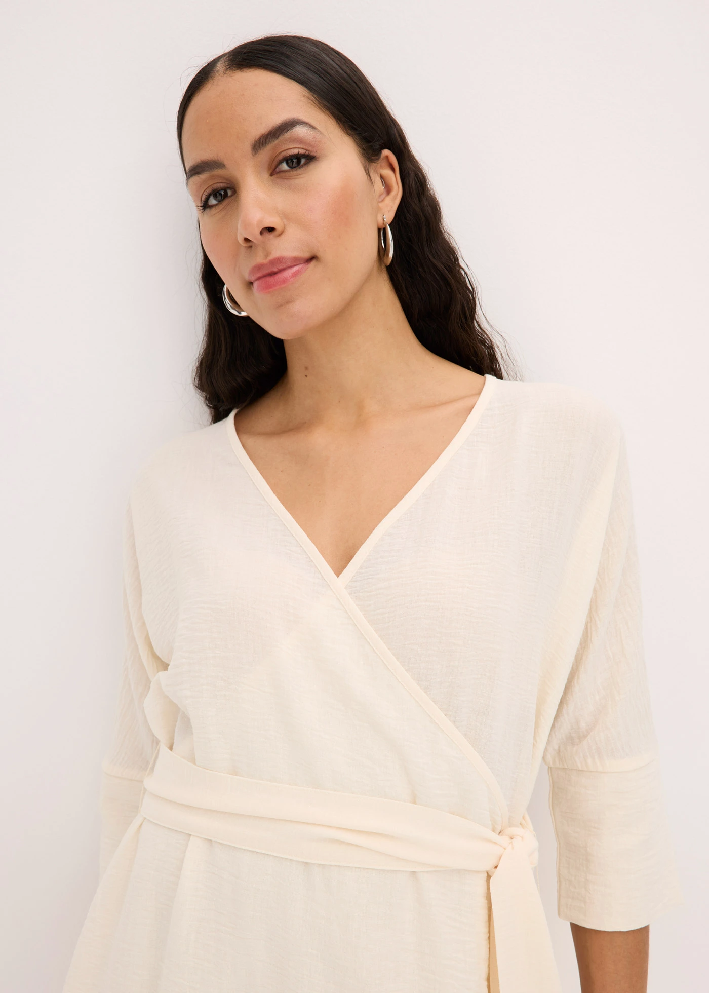 Mini jurk met riem in wikkellook • natuurbeige • bonprix online shop