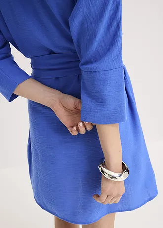 Mini jurk met riem in wikkellook • gletsjerblauw • bonprix online shop