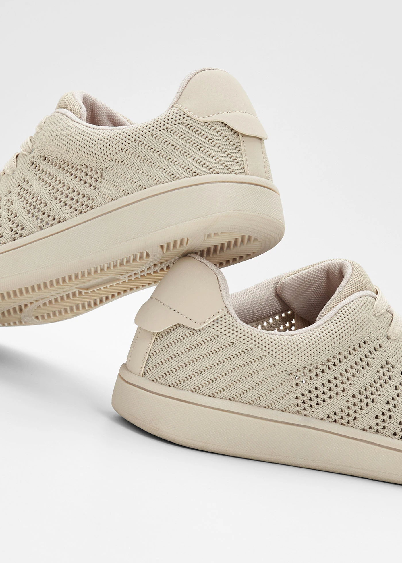 Sneakersy • jasny piaskowy • sklep bonprix