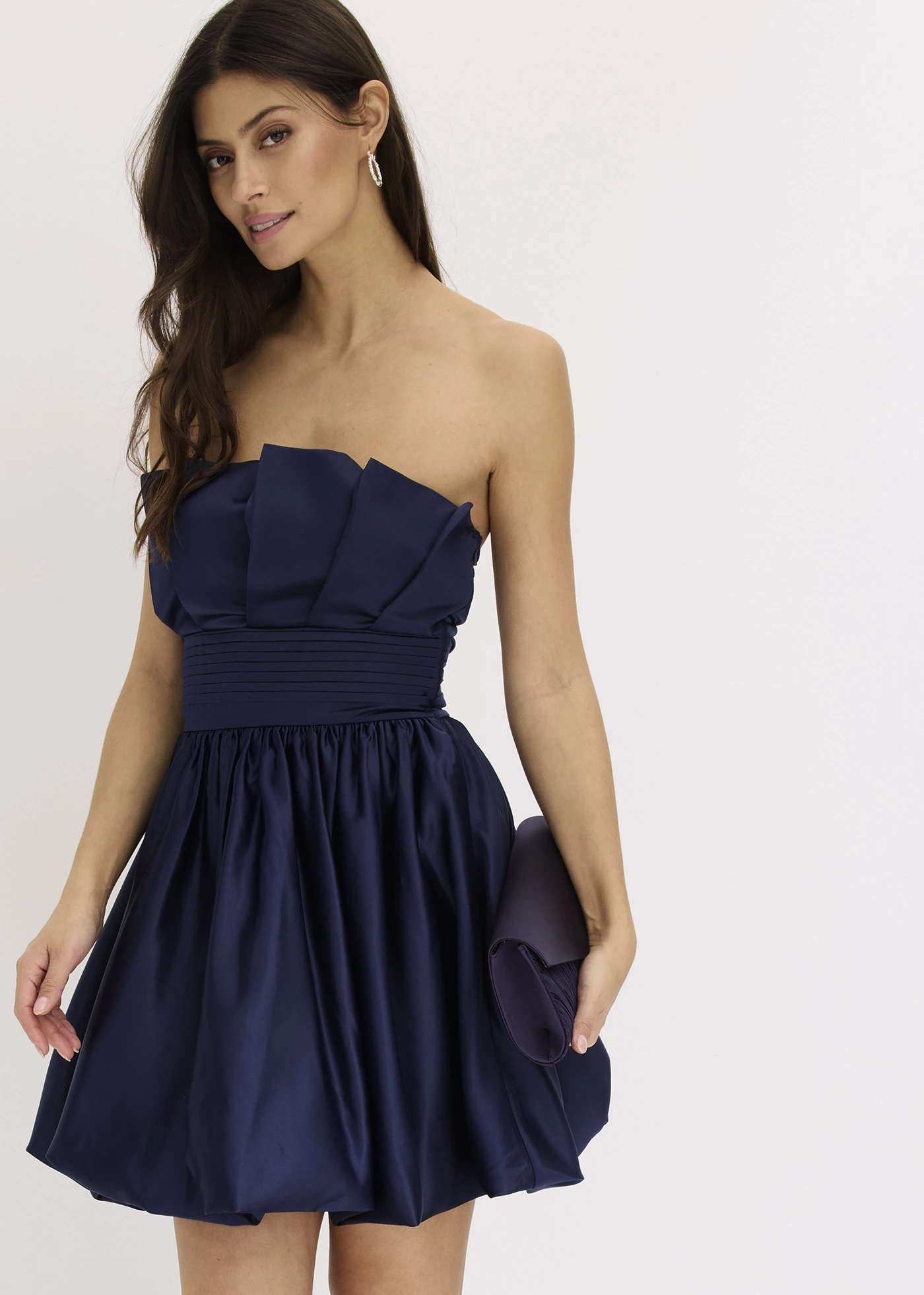 Jurk van glanzend satijn, ballonmodel • donkerblauw • bonprix online shop