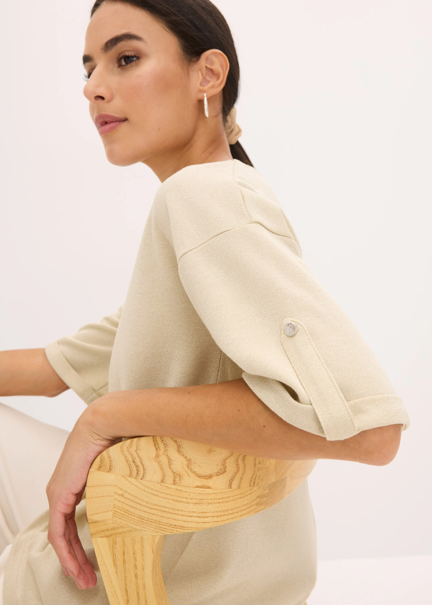 T-shirt brillant en viscose majoritaire • sable clair-argenté métallisé • Boutique bonprix