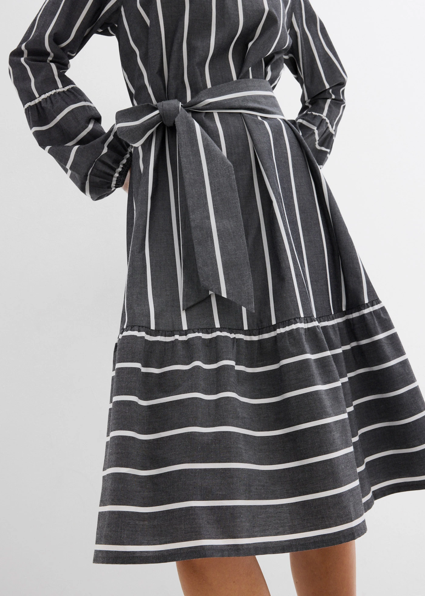 Gestreepte midi jurk van puur katoen • antraciet-wit gestreept • bonprix online shop