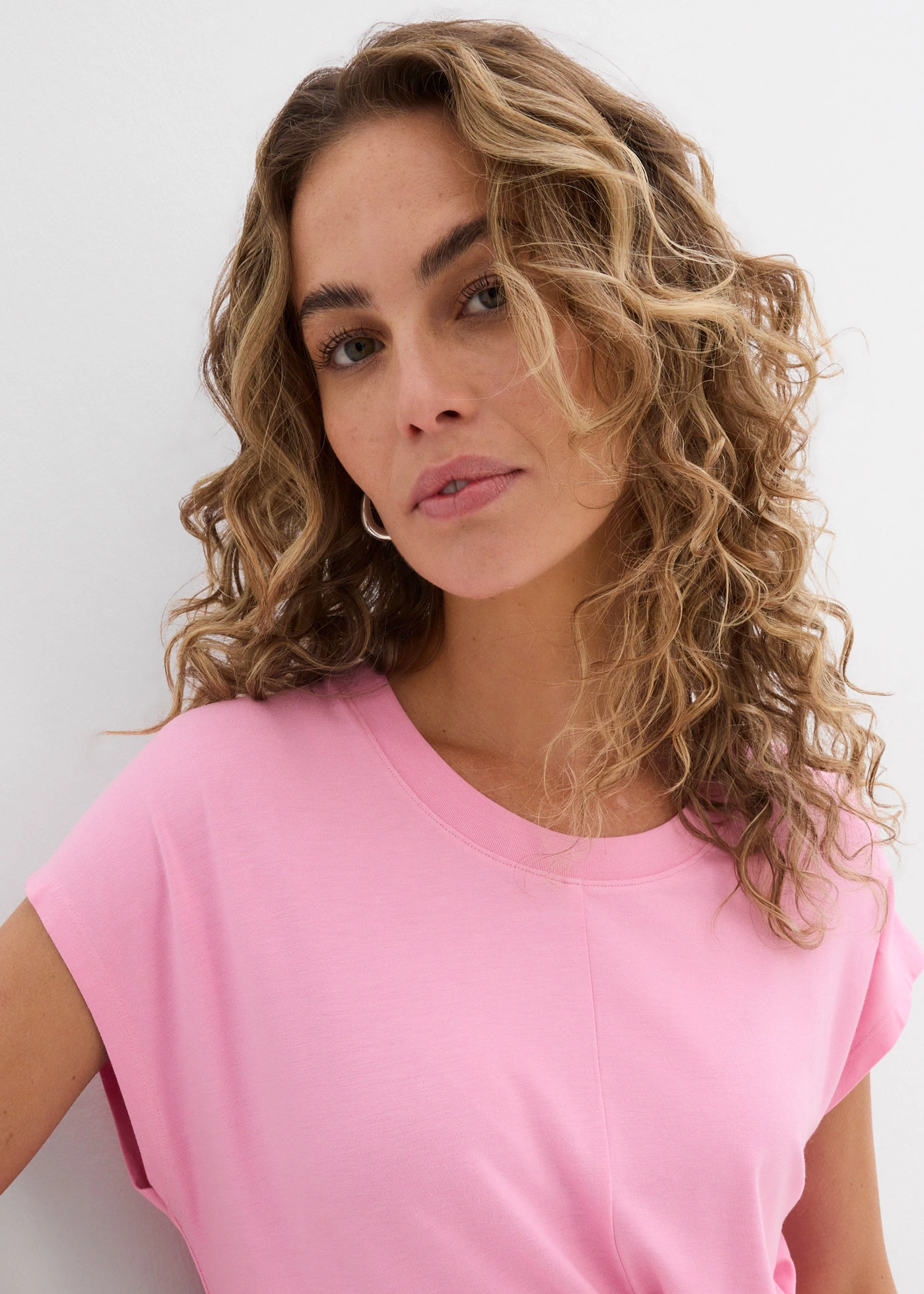 T-shirt doux en viscose extensible • rose • Boutique bonprix
