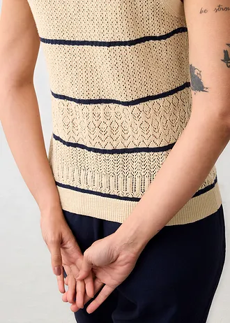 Gilet sans manches en maille ajourée avec lin • sable clair/bleu foncé • Boutique bonprix