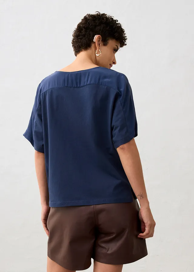 T-shirt avec soie et empiècement tissé • bleu foncé • product-page.page-title-suffix