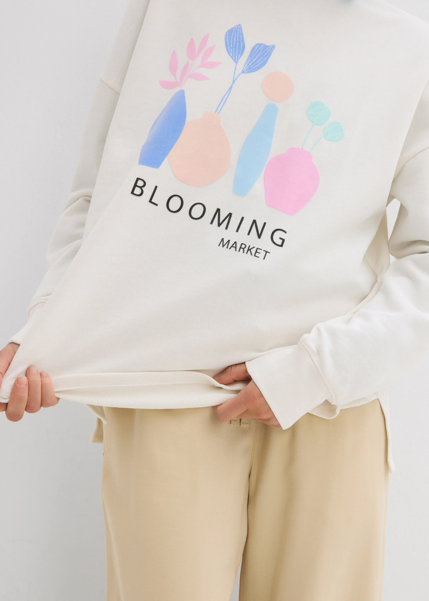 Sweat oversize en coton mélangé • blanc cassé imprimé • Boutique bonprix