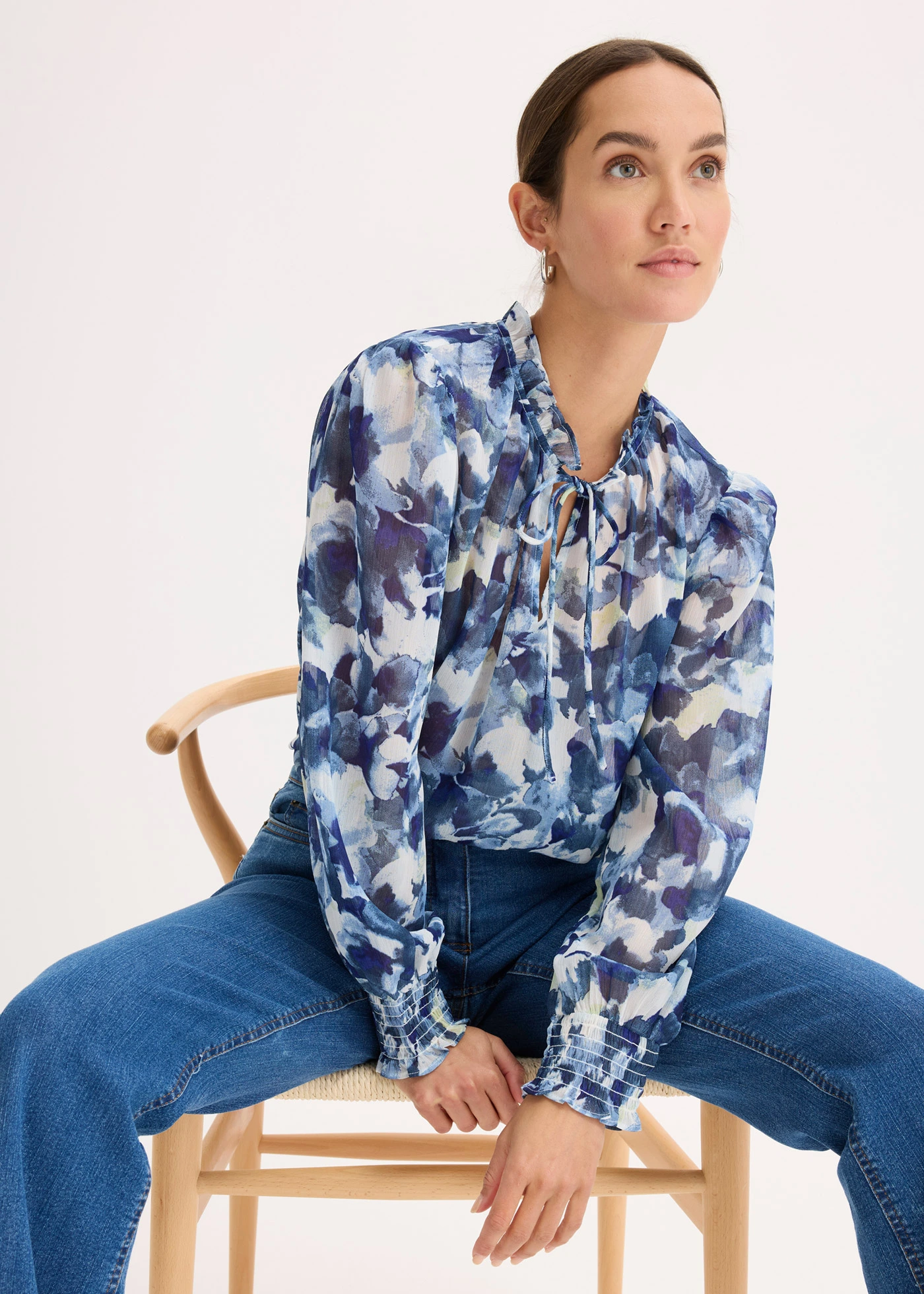 Blouse imprimée en mousseline • bleu floral • Boutique bonprix