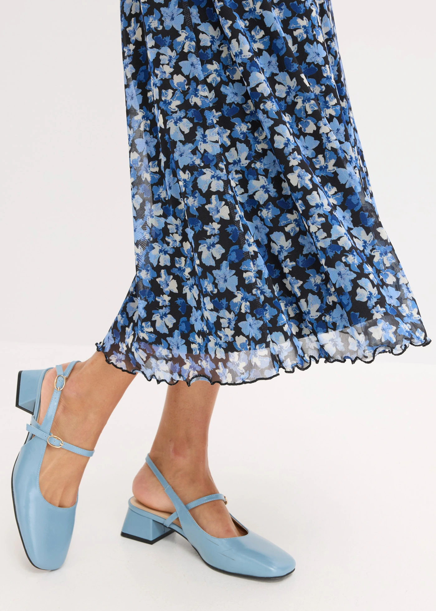 Gedessineerde midi-jurk van mesh • blauw gebloemd • bonprix online shop