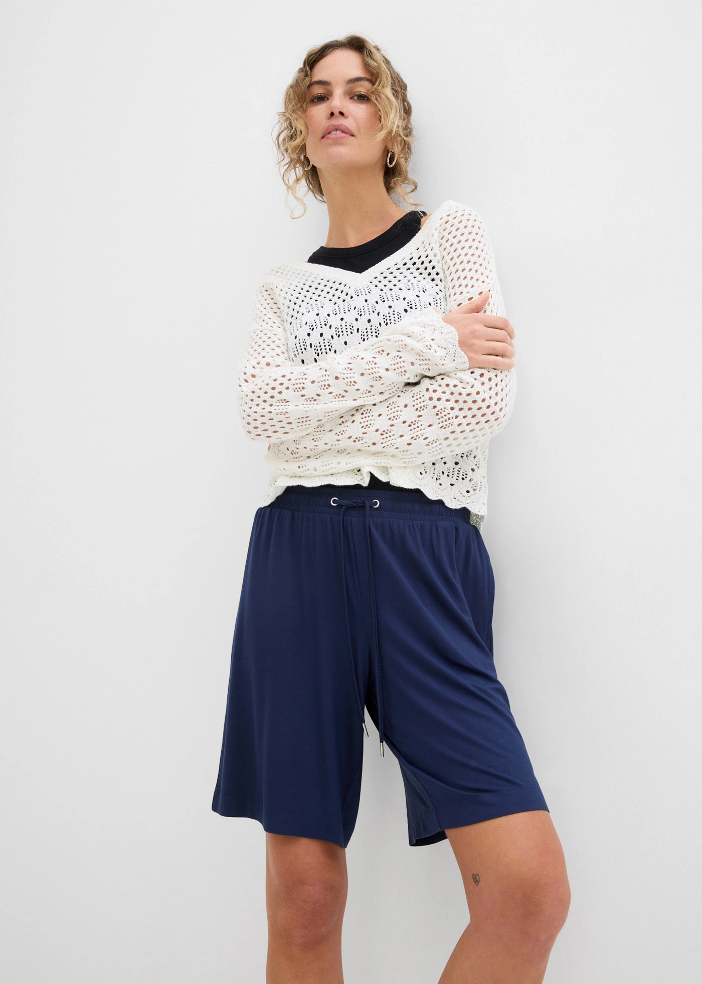 Bermuda en jersey de viscose fluide • bleu foncé • Boutique bonprix