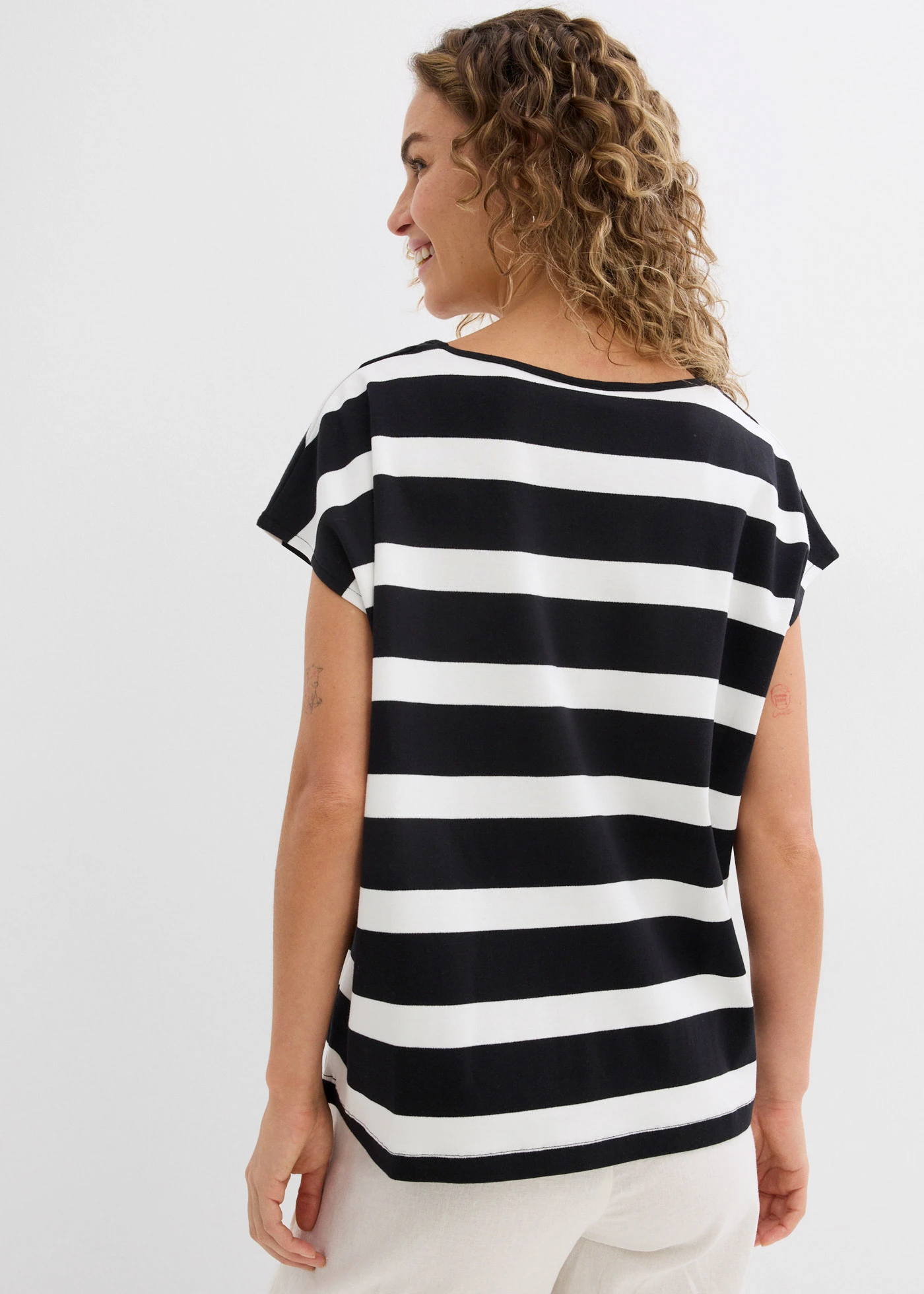 T-shirt w paski • czarno-biel wełny w paski • sklep bonprix