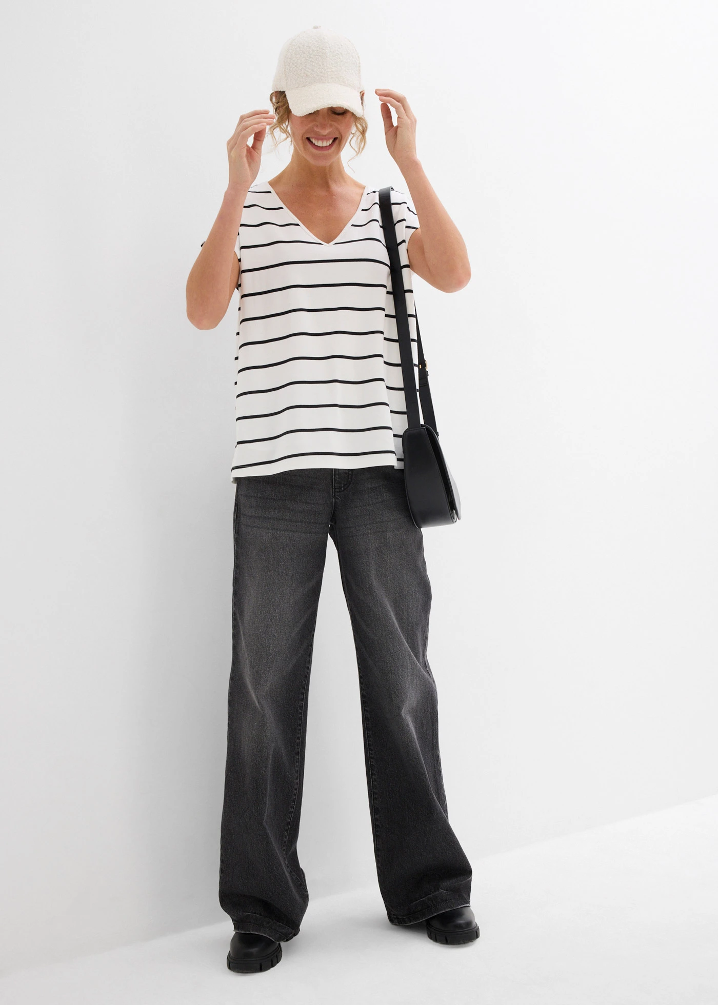 Gestreept shirt • wolwit/zwart gestreept • bonprix online shop