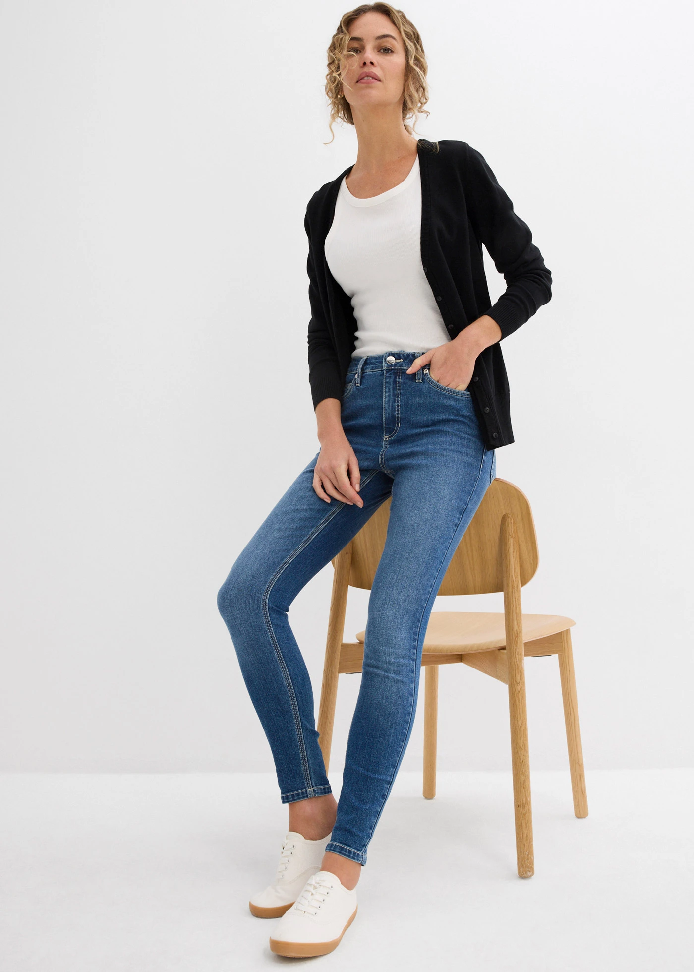Dżinsy Skinny, mid waist, cropped • niebieski denim "used" • sklep bonprix