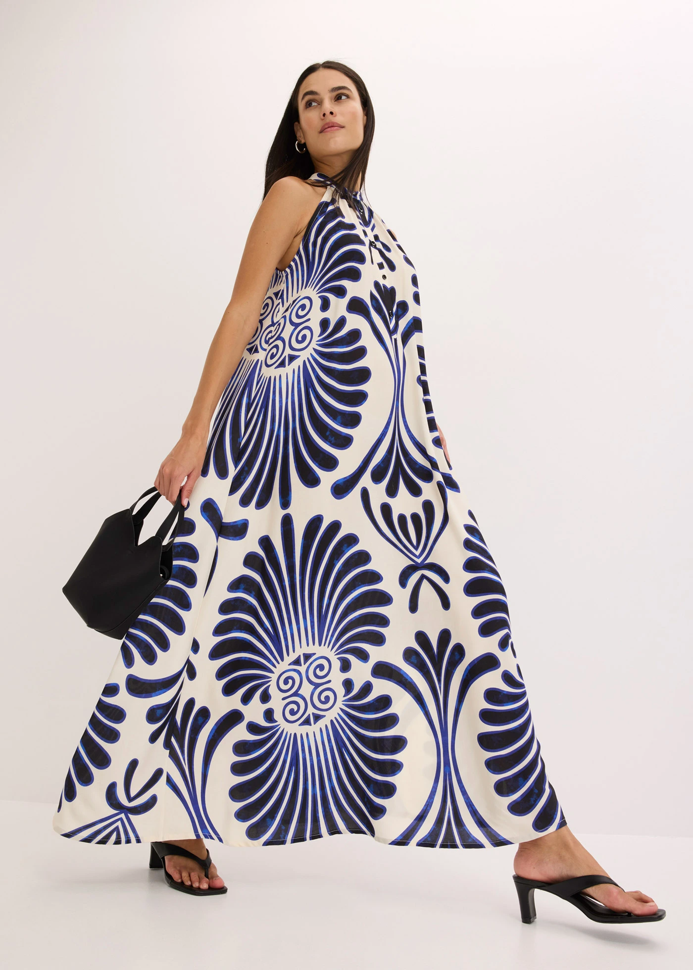 Robe longue et ample • bleu/blanc • Boutique bonprix