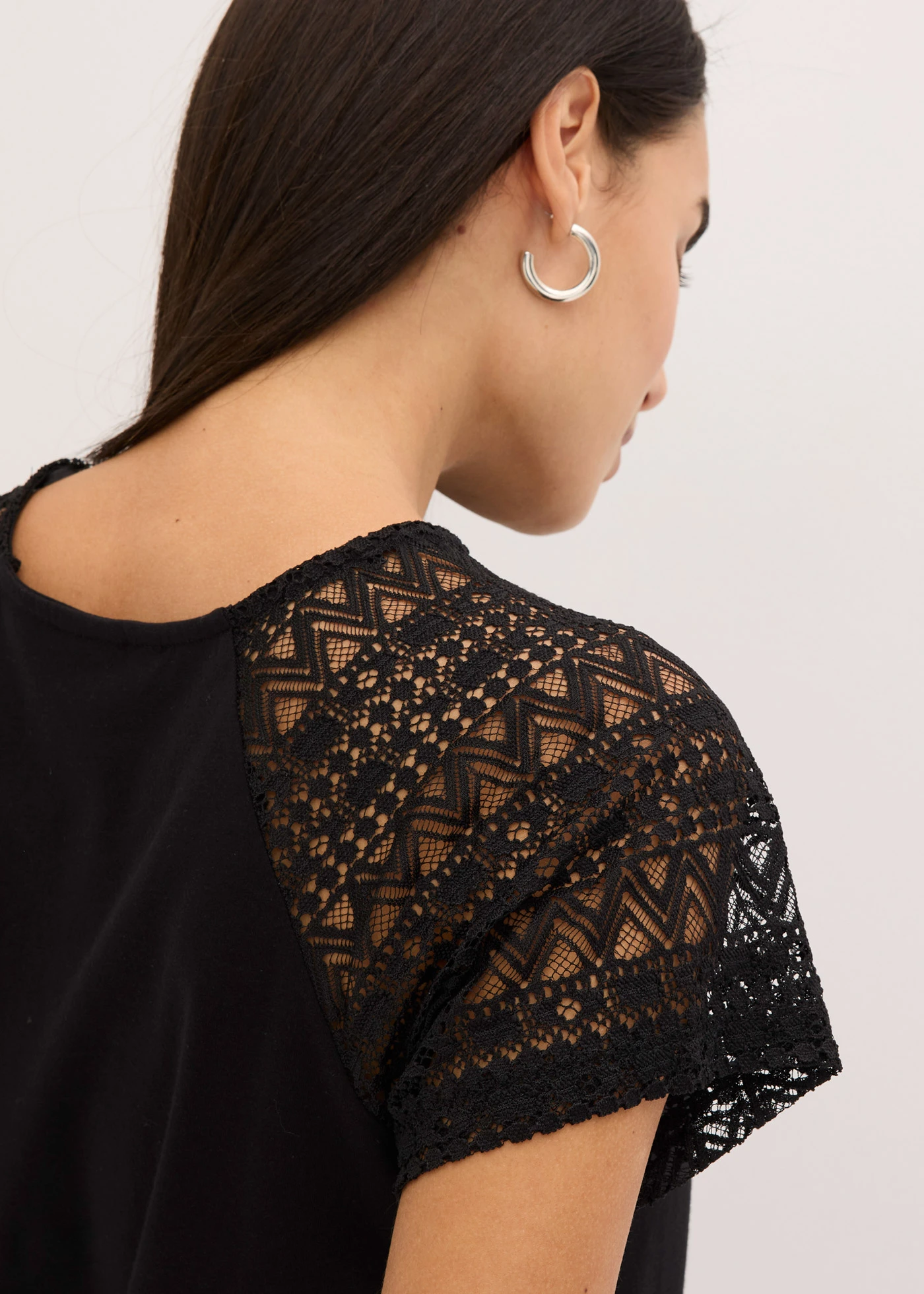 Bluză cu dantelă • negru • magazin bonprix