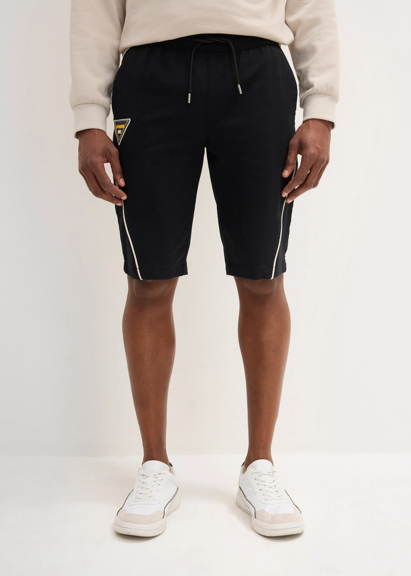 Bermudy bez zapínání • černá + přírodní bílá • bonprix obchod