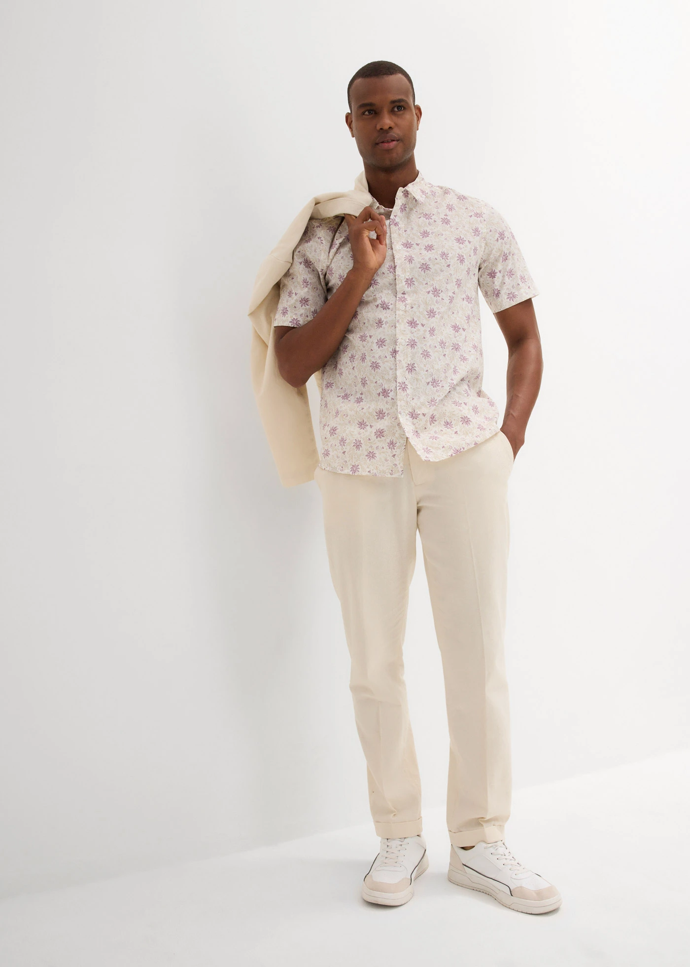 Gebloemd overhemd van katoen met korte mouwen • mat lavendel-wolwit gebloemd • bonprix online shop