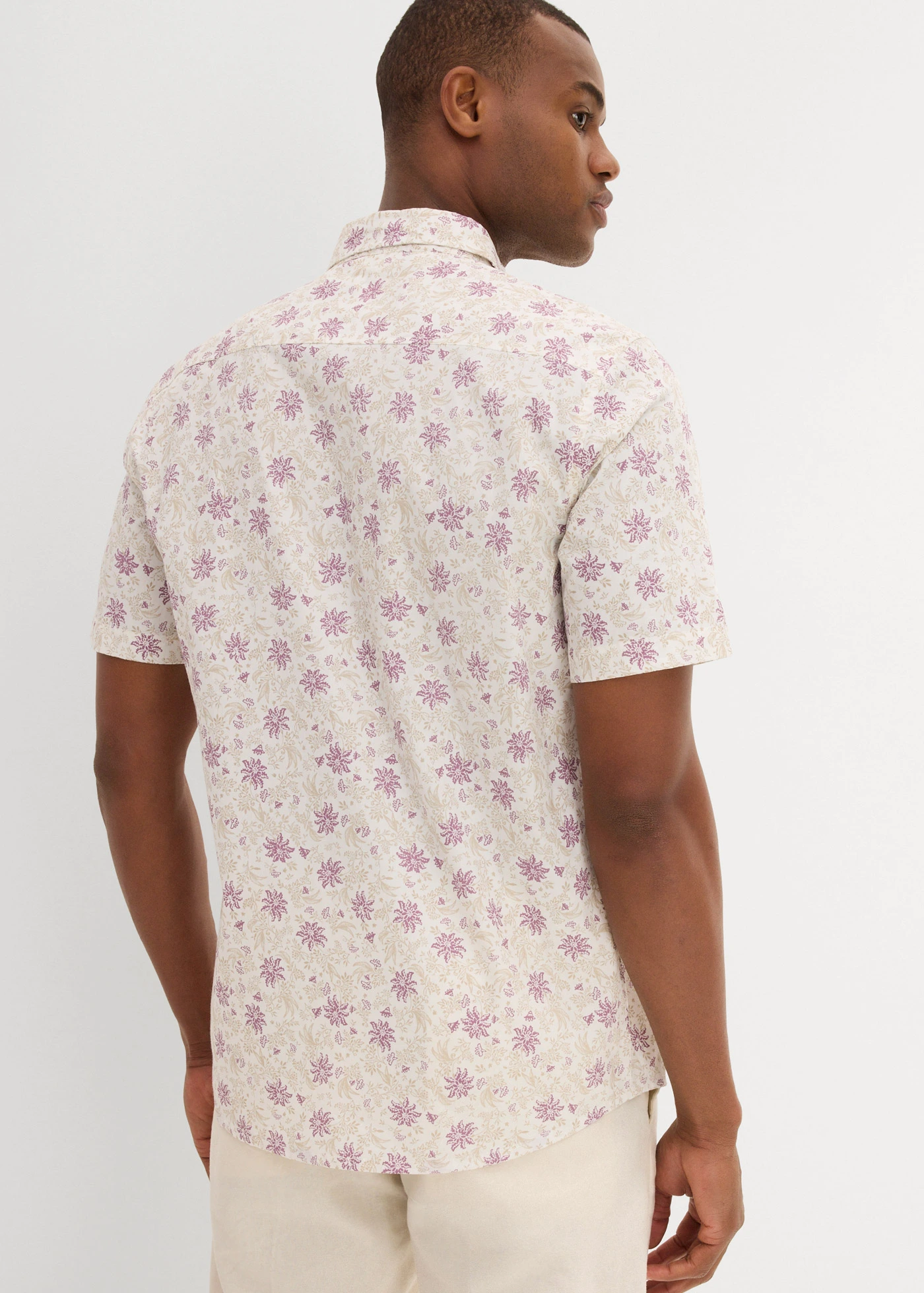 Gebloemd overhemd van katoen met korte mouwen • mat lavendel-wolwit gebloemd • bonprix online shop