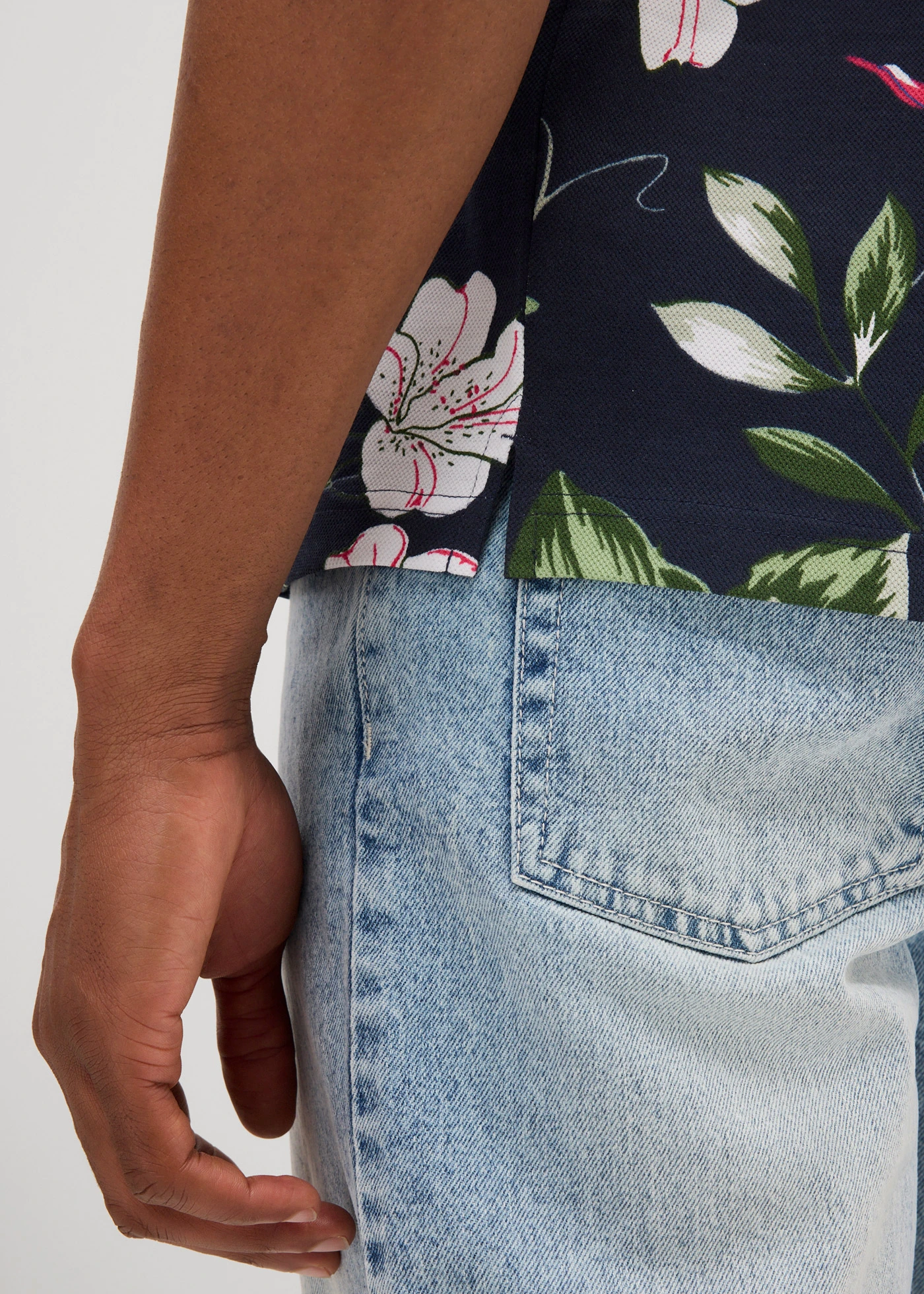 Tricou polo piqué din bumbac 100% • bleumarin floral • magazin bonprix