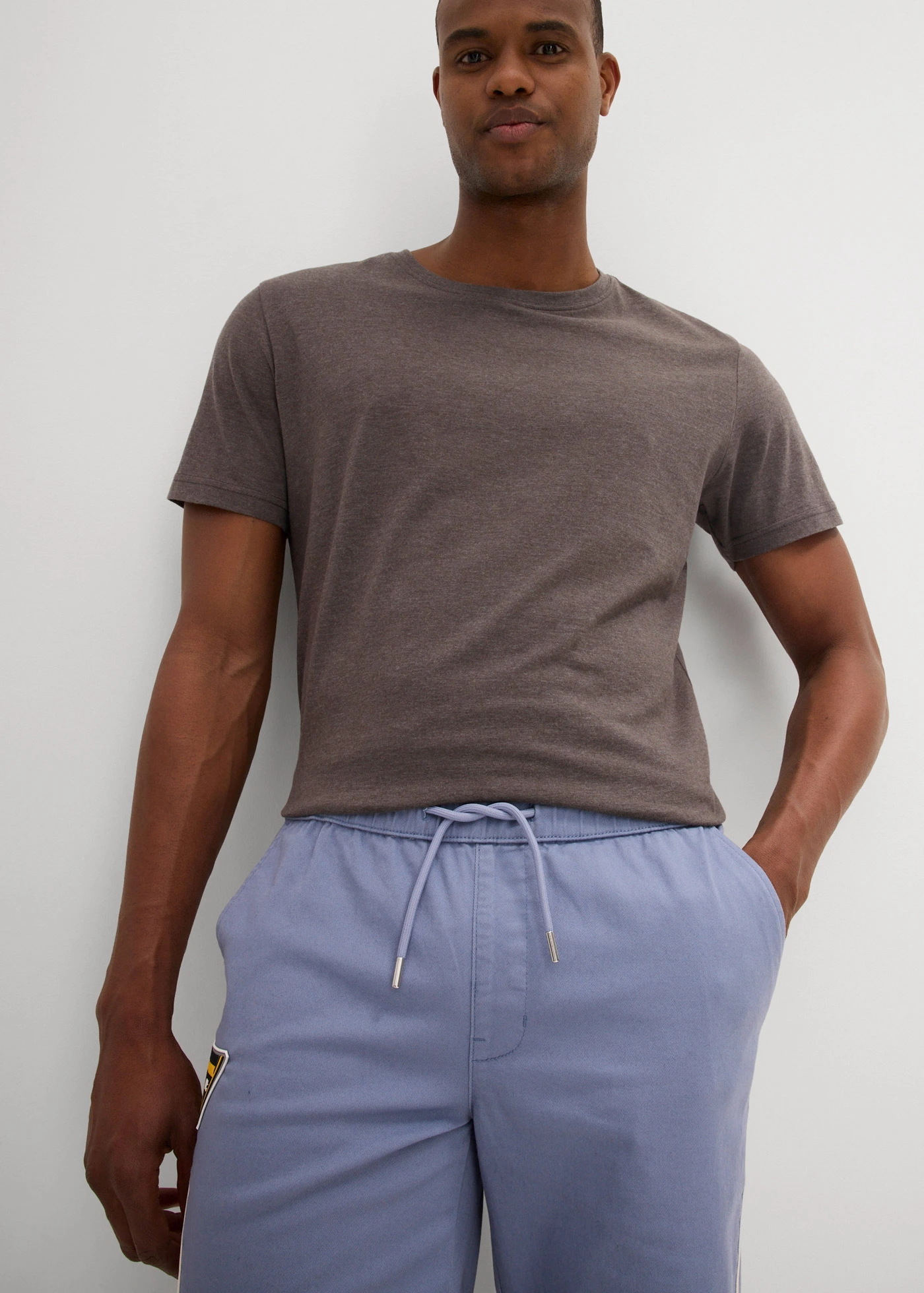 Bermudy bez zapínání • matně modrá/přírodní bílá • bonprix obchod