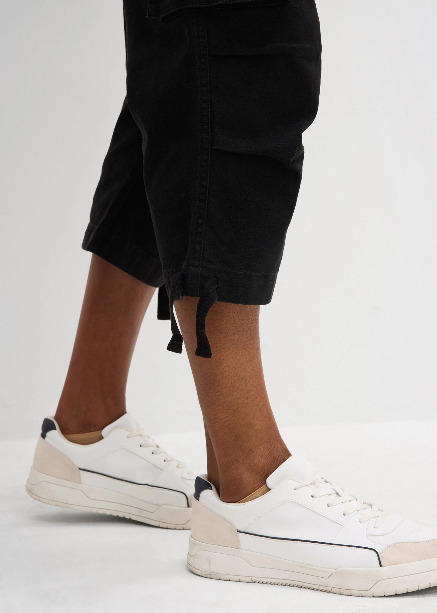 3/4 strečové cargo kalhoty, Loose Fit, extra široké • černá • bonprix obchod