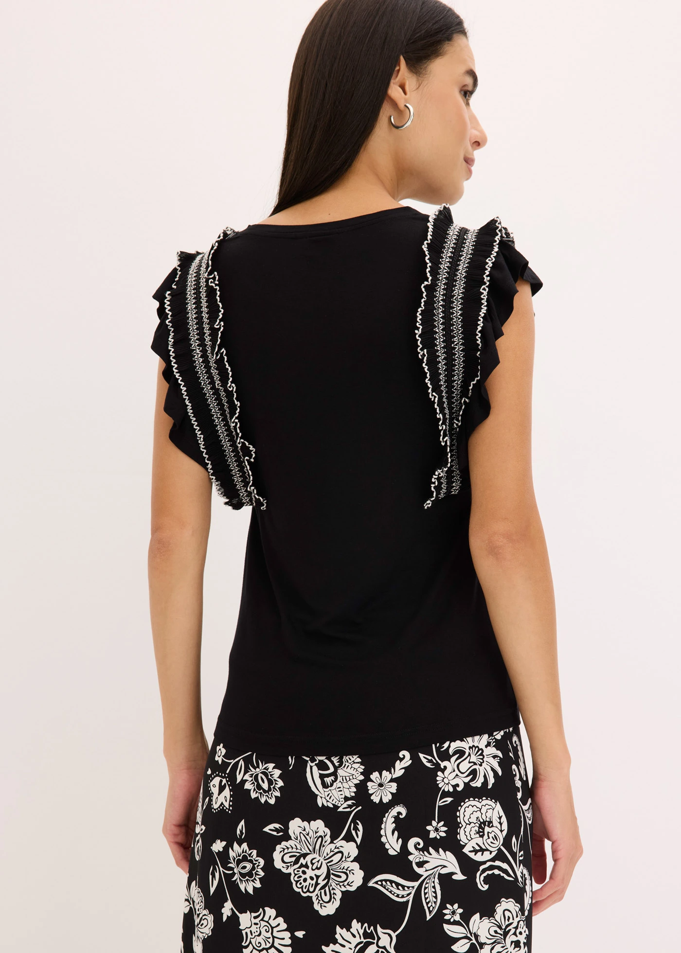 Top met volants van een zachte vicosemix • zwart • bonprix online shop