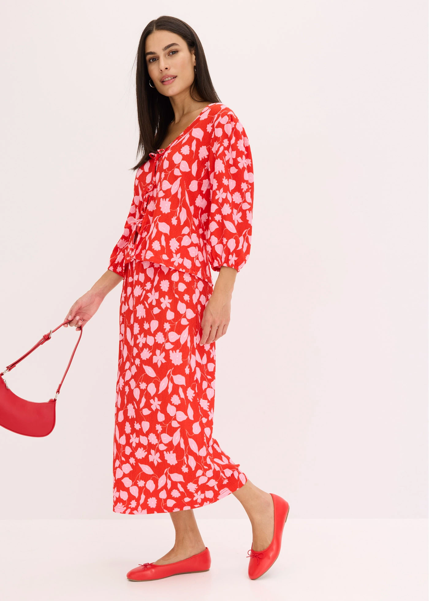 Gedessineerde rok • rood-roze gebloemd • bonprix online shop