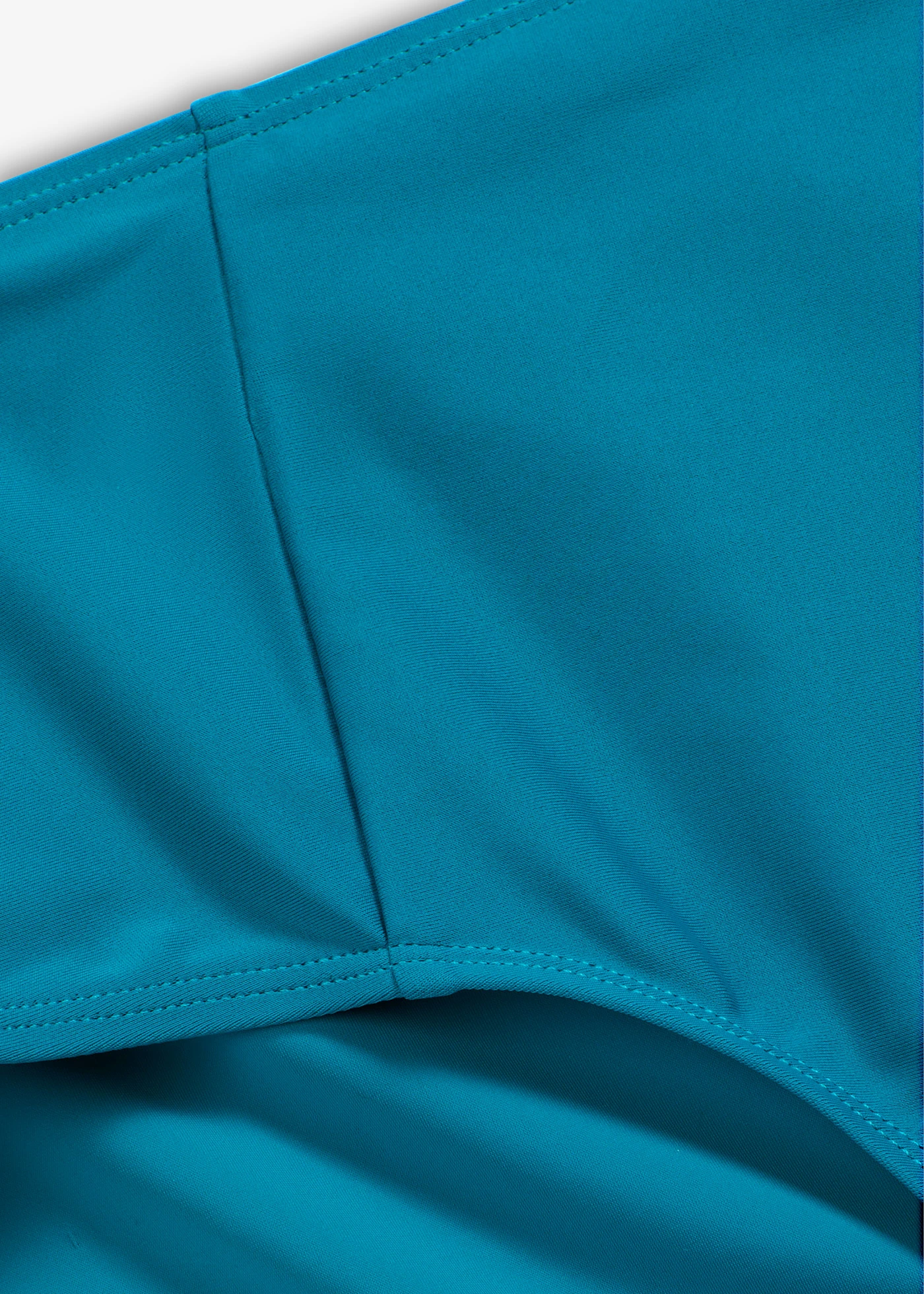 Bikinové kalhotky s vysokým pasem a vysoko vykrojeným střihem • modrozelená • bonprix obchod