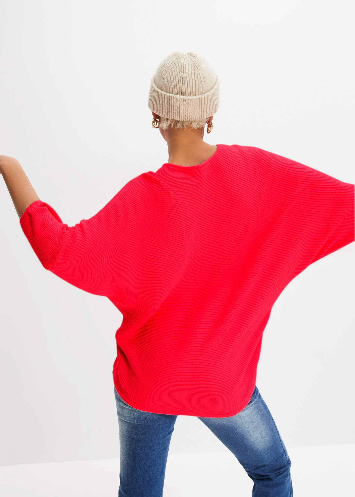 Sweter oversize z prążkowanego materiału z domieszką wiskozy • truskawkowy • sklep bonprix