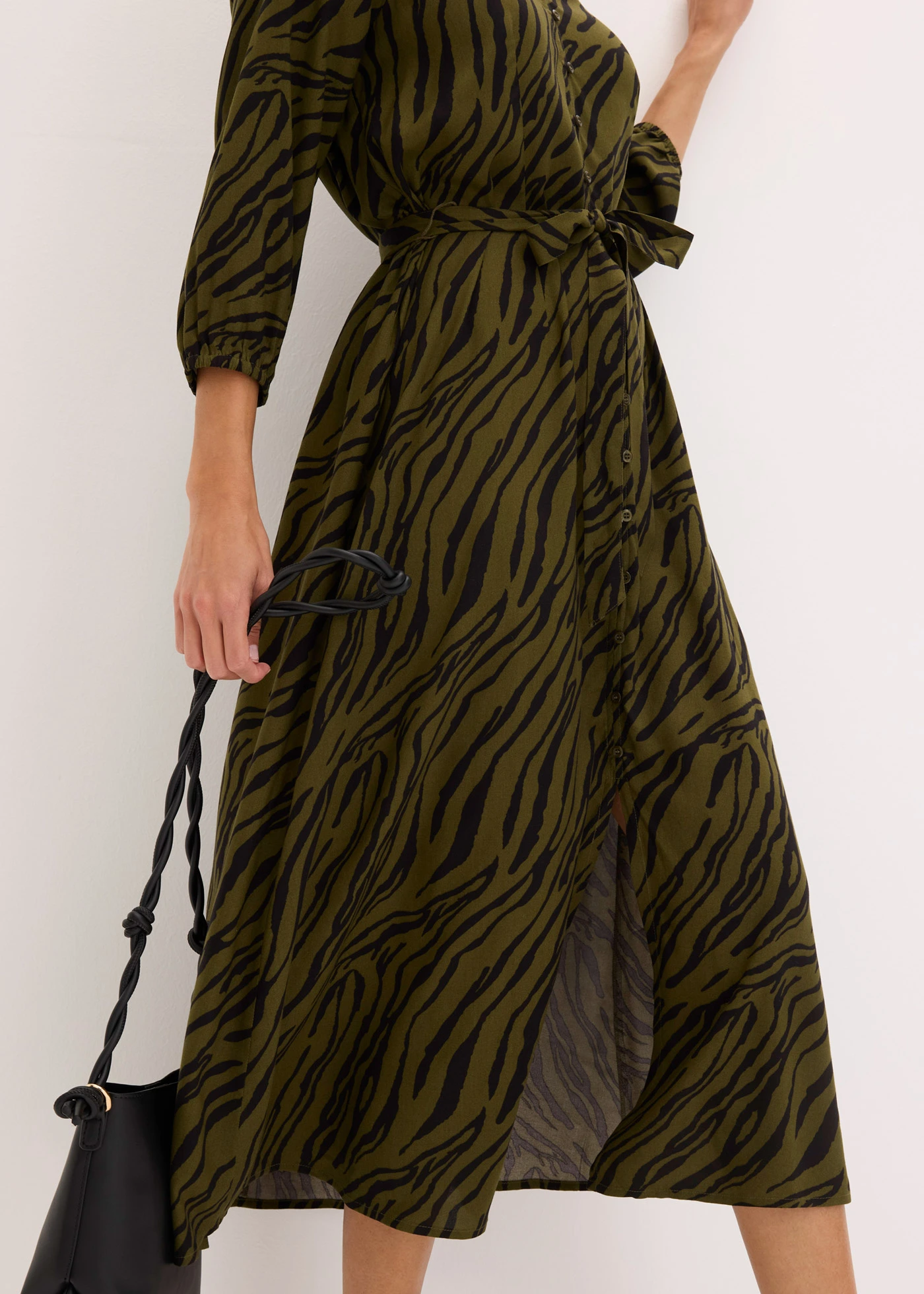 Midi jurk van soepele viscose • zebraprint donkerkaki/zwart • bonprix online shop