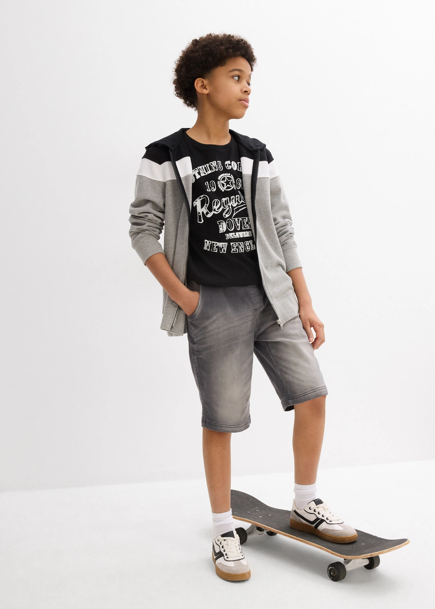 Jongens jogging jeans bermuda • middengrijs denim • bonprix online shop