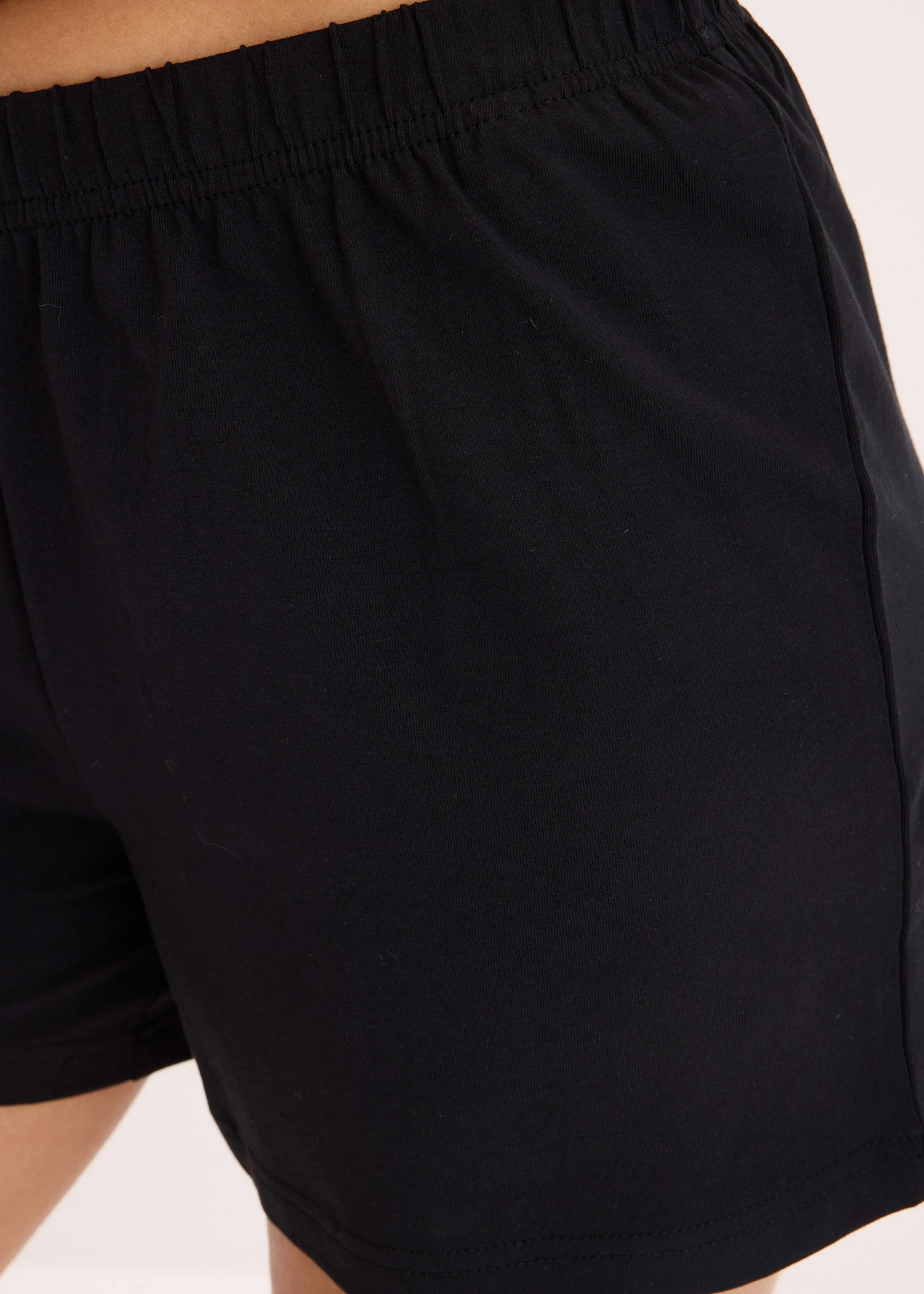 Shortama • zwart • bonprix online shop