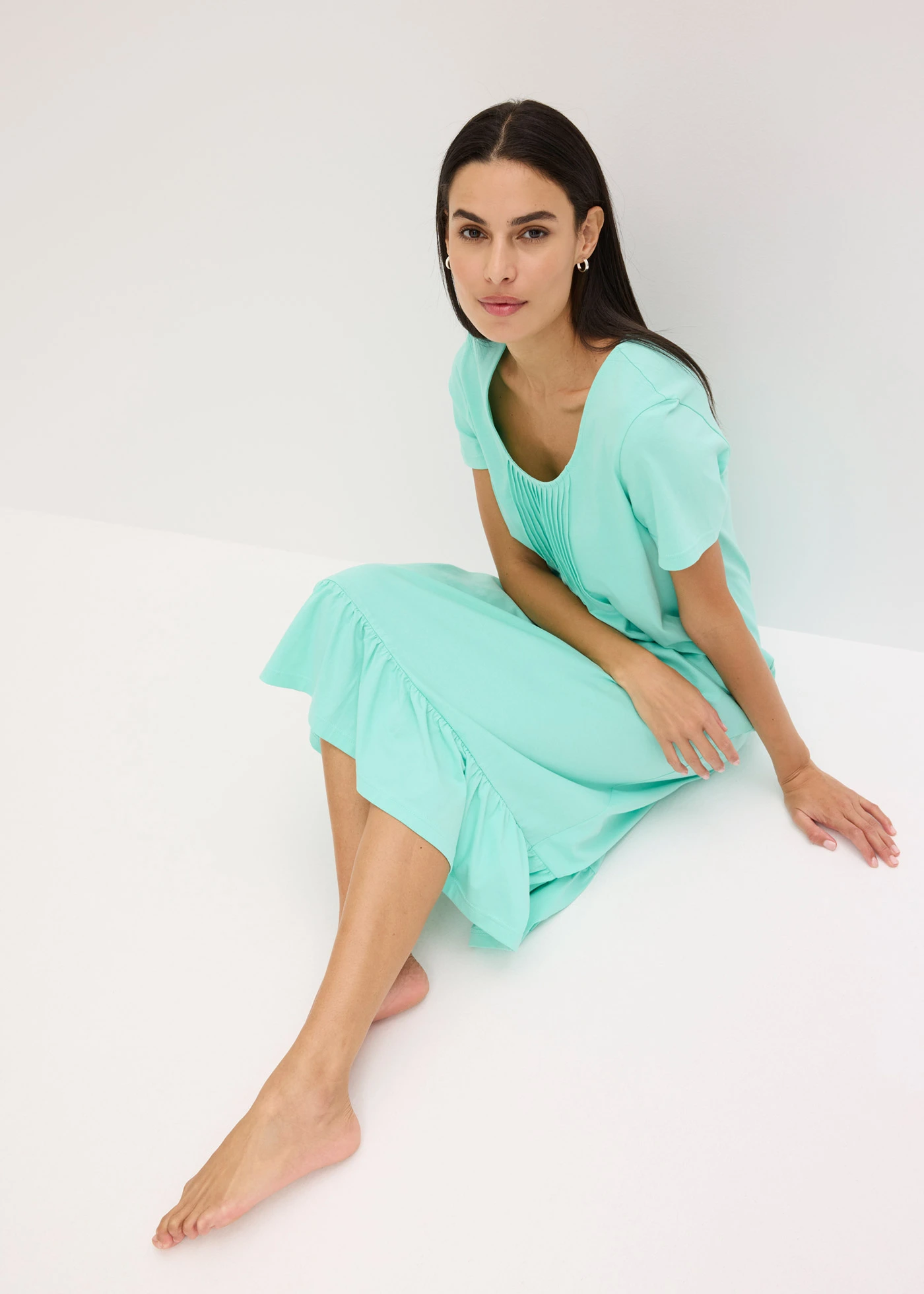 Koszula nocna z falbanką • niebieski mentolowy • sklep bonprix